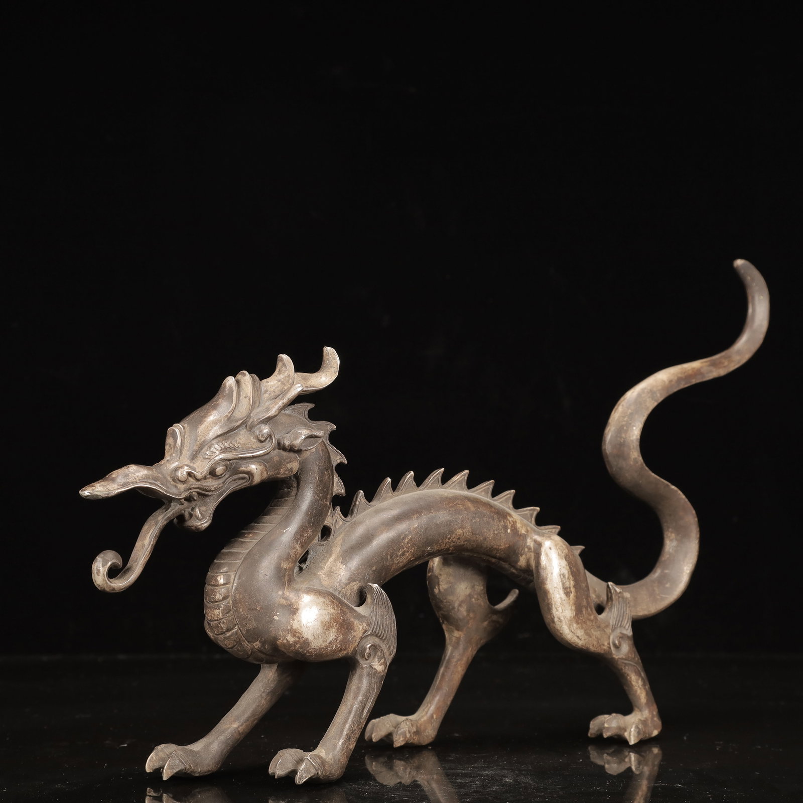 A Huge Silver-Plated Bronze Dragon Ornament - 4