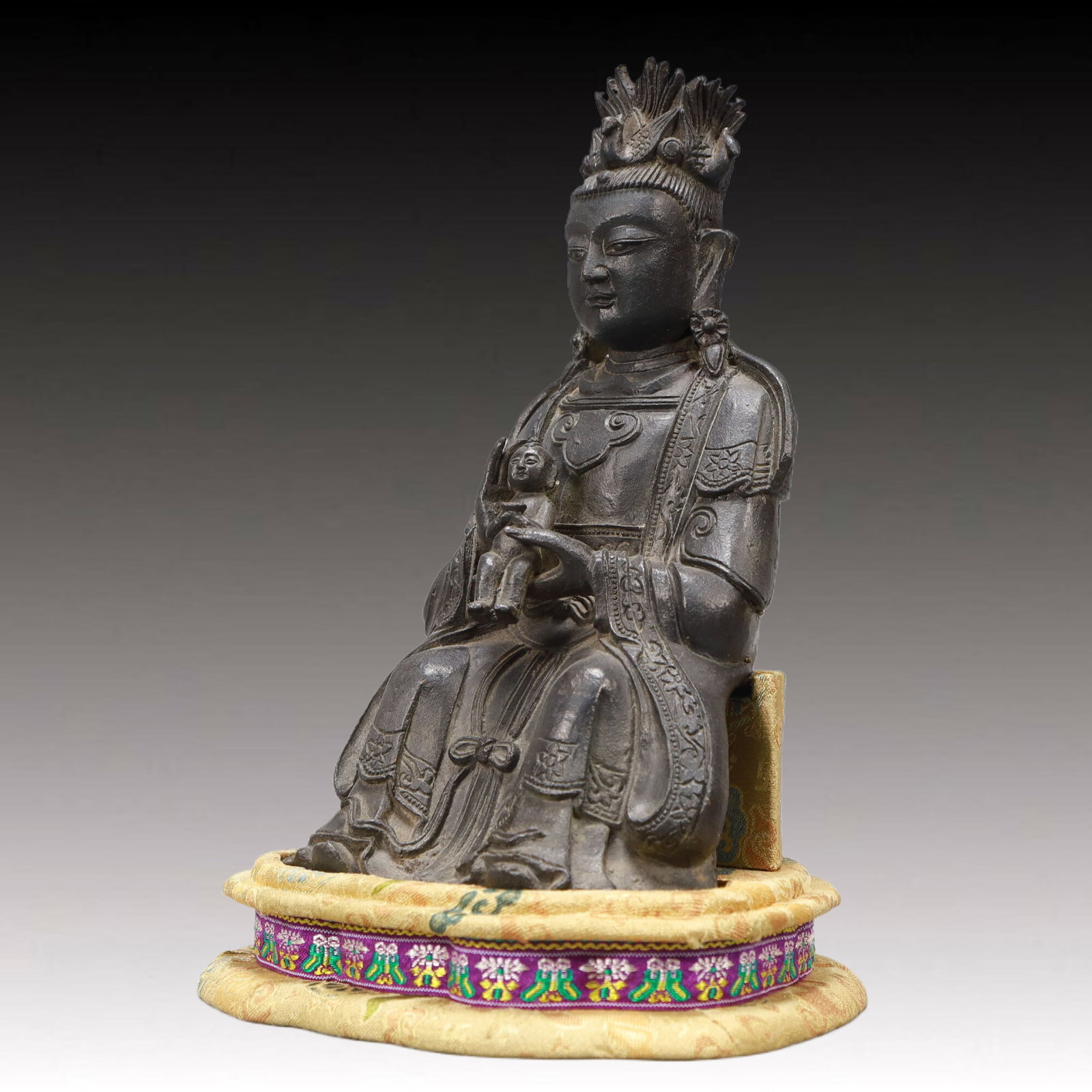 An Excellent Bronze Figure Of Guanyin And A Boy - 4