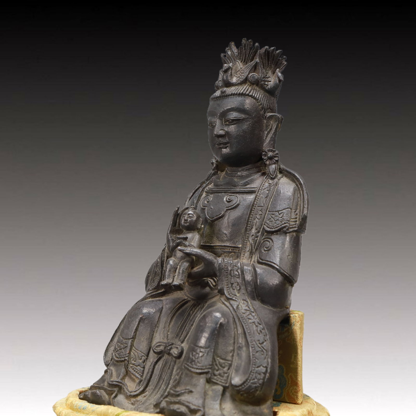 An Excellent Bronze Figure Of Guanyin And A Boy - 5