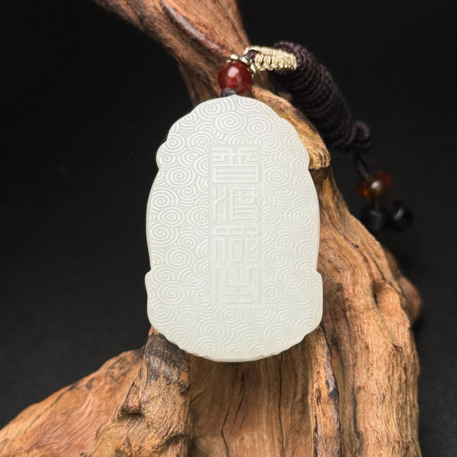 An Exquisite White Jade Avalokitesvara-head Pendant - 3