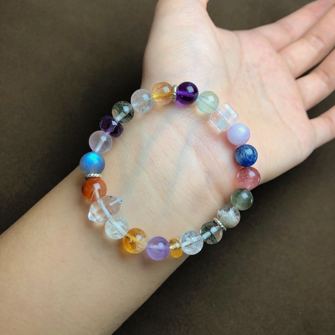 An Exquisite Multi-Gem Bracelets - 2