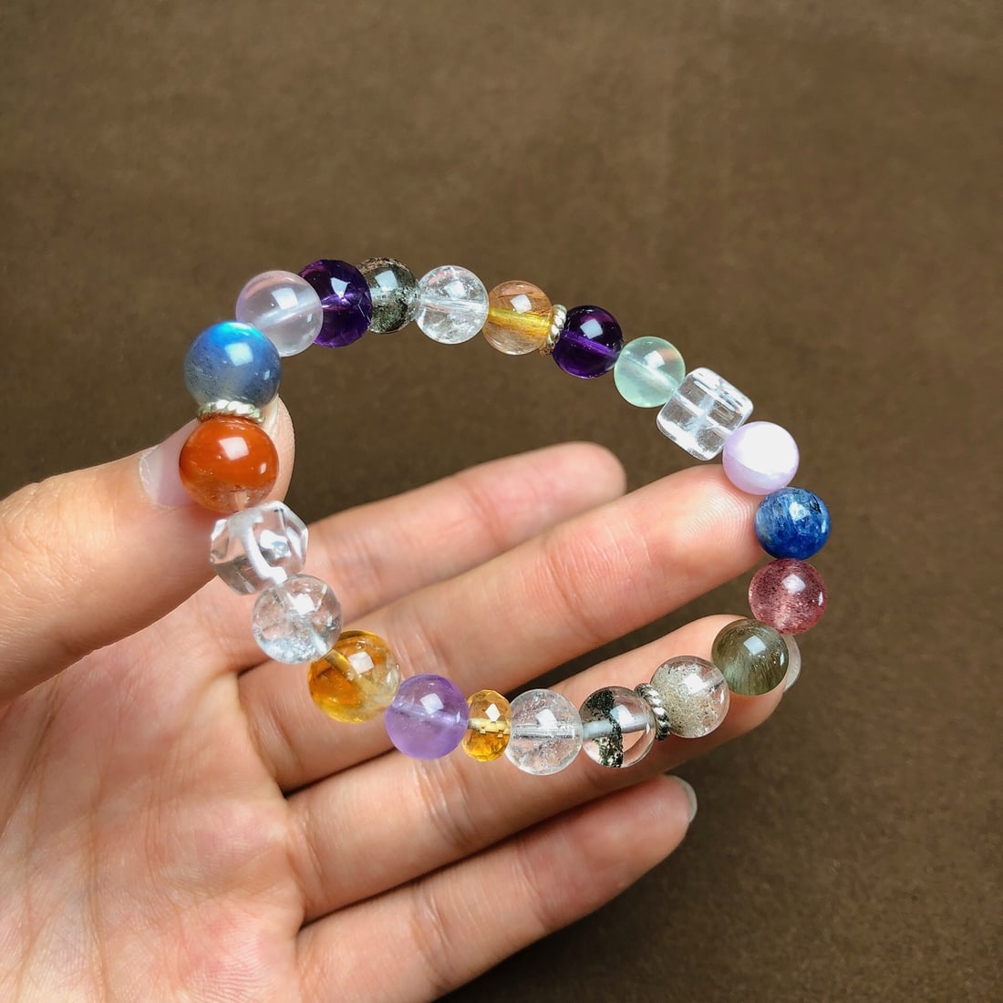 An Exquisite Multi-Gem Bracelets - 4