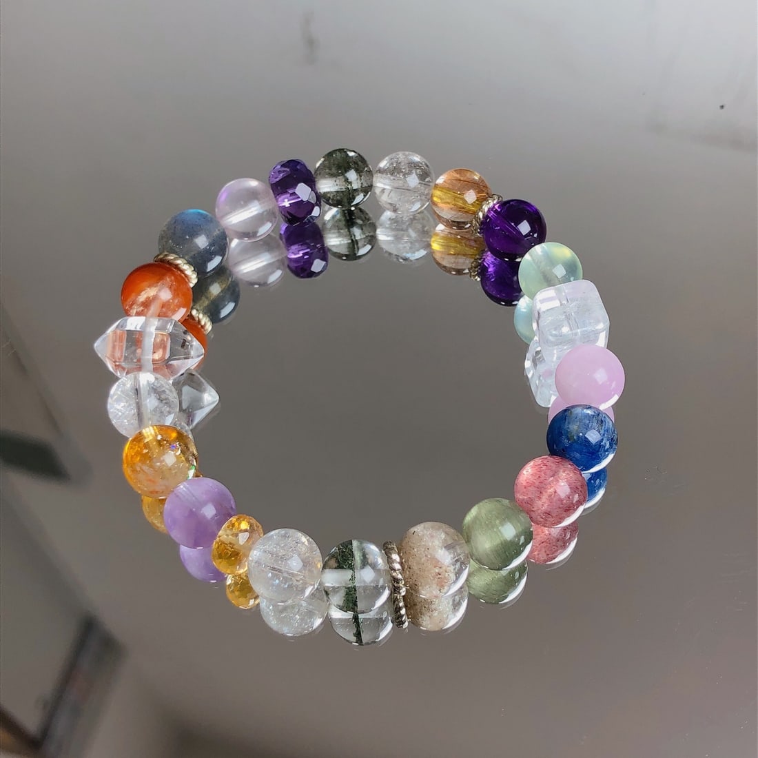 An Exquisite Multi-Gem Bracelets - 8