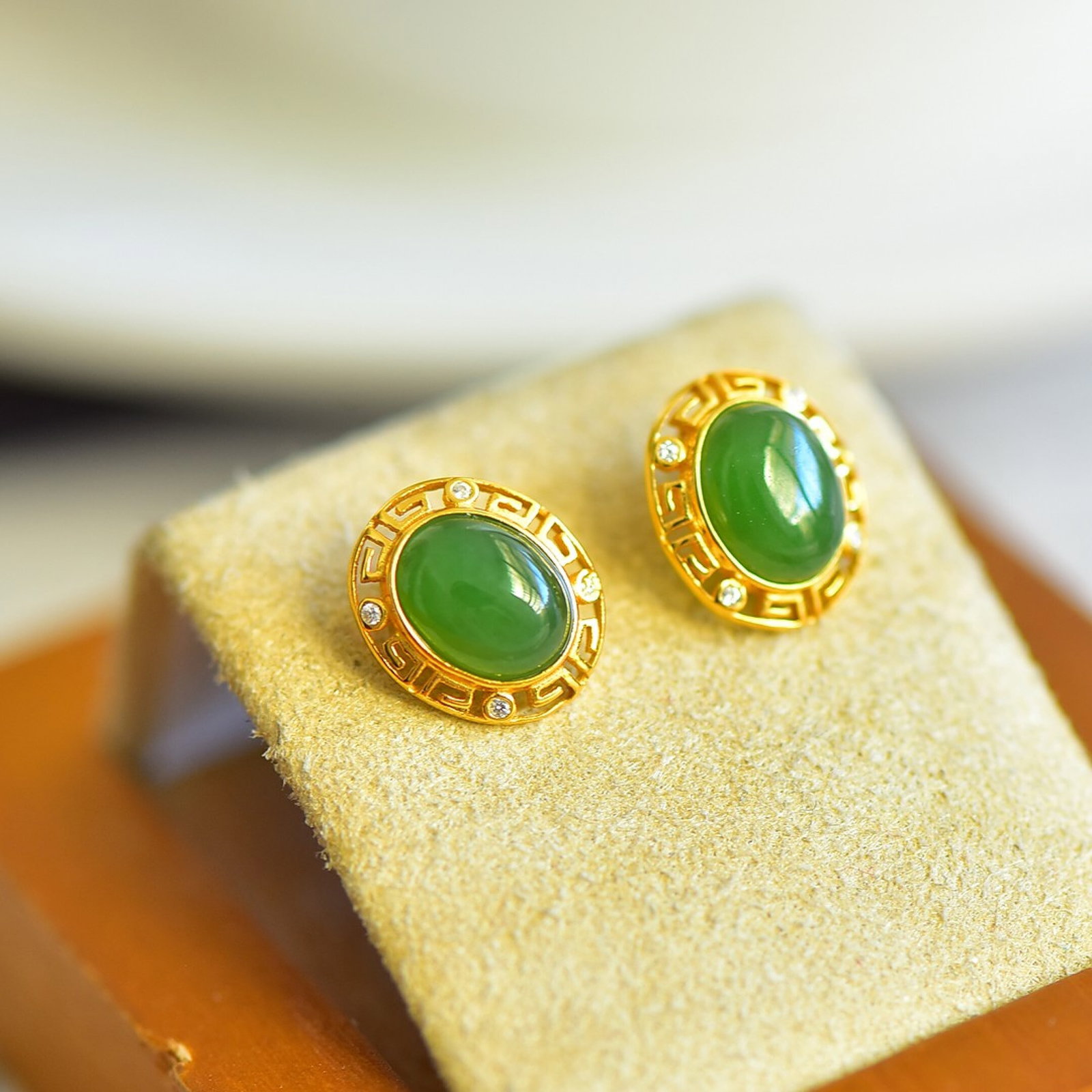A Pair of Exquisite Sterling Silver-Gold Plated Inlaid Jasper Earring,Inlaid Diamonds - 2
