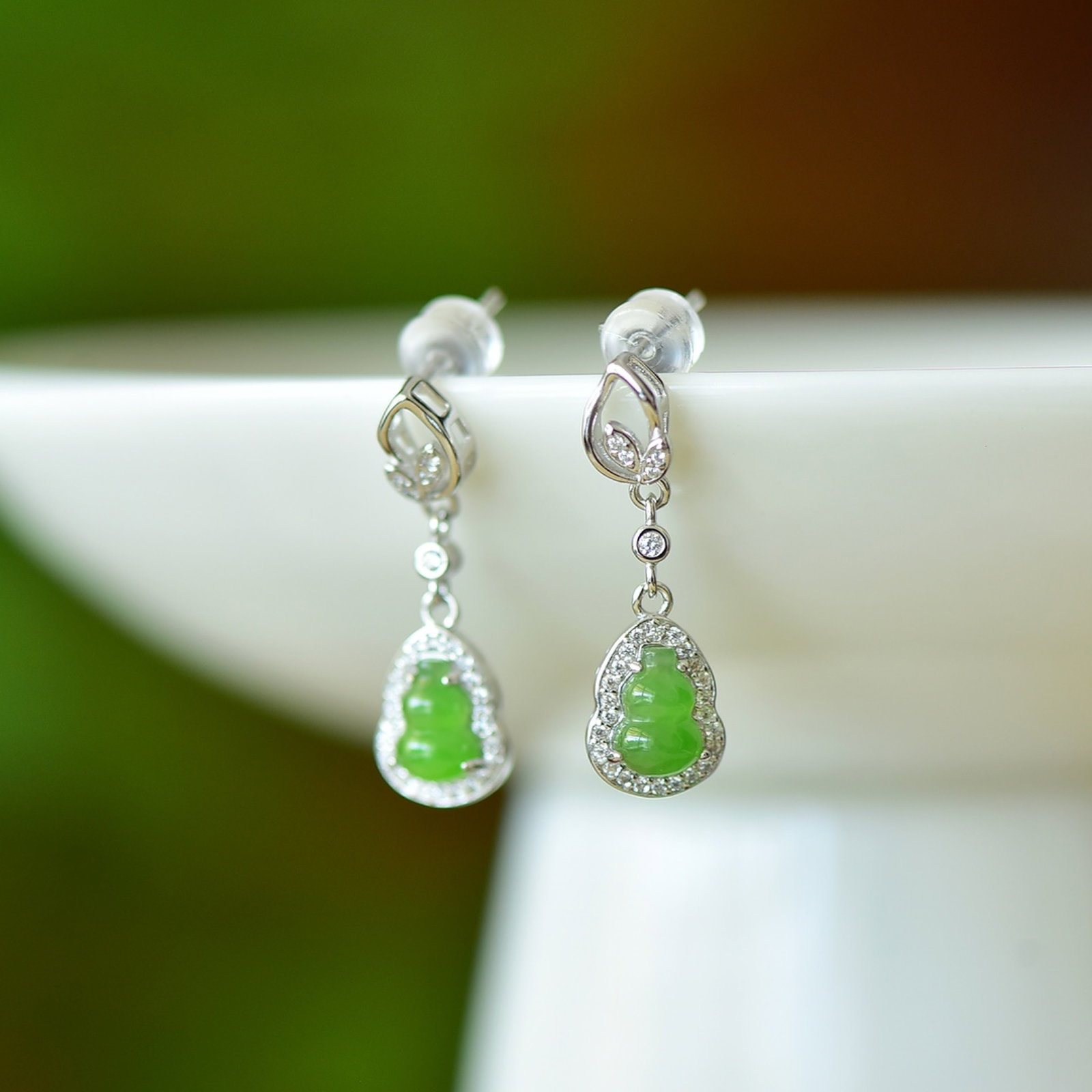 A Pair of Exquisite Sterling Silver Inlaid Jasper Gourd Earrings,Inlaid Gems - 3