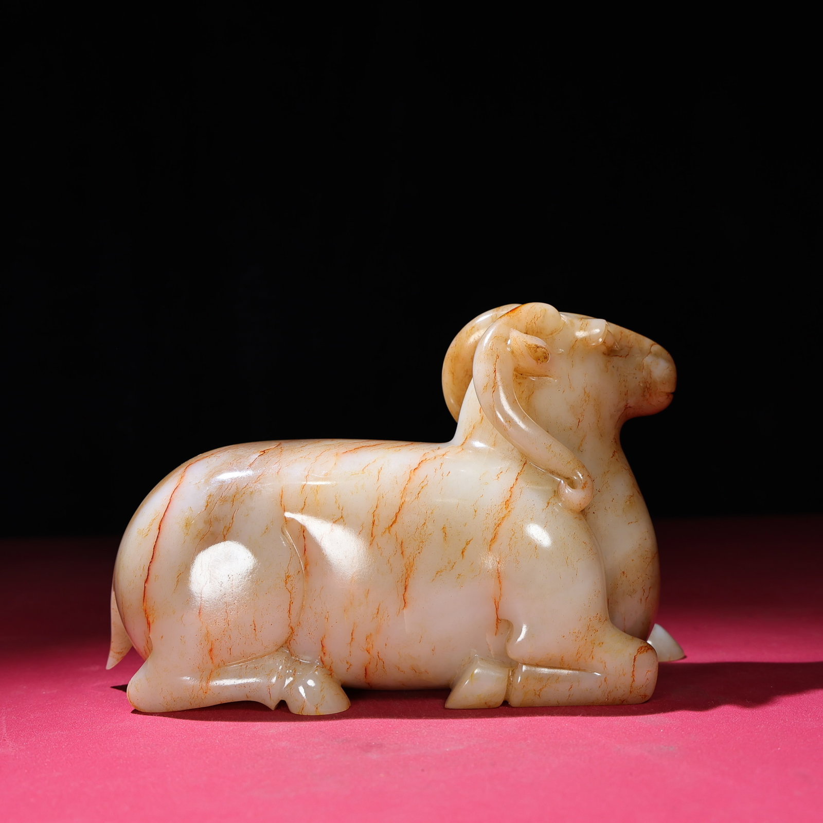 An Exquisite White Jade Sheep Ornament - 3