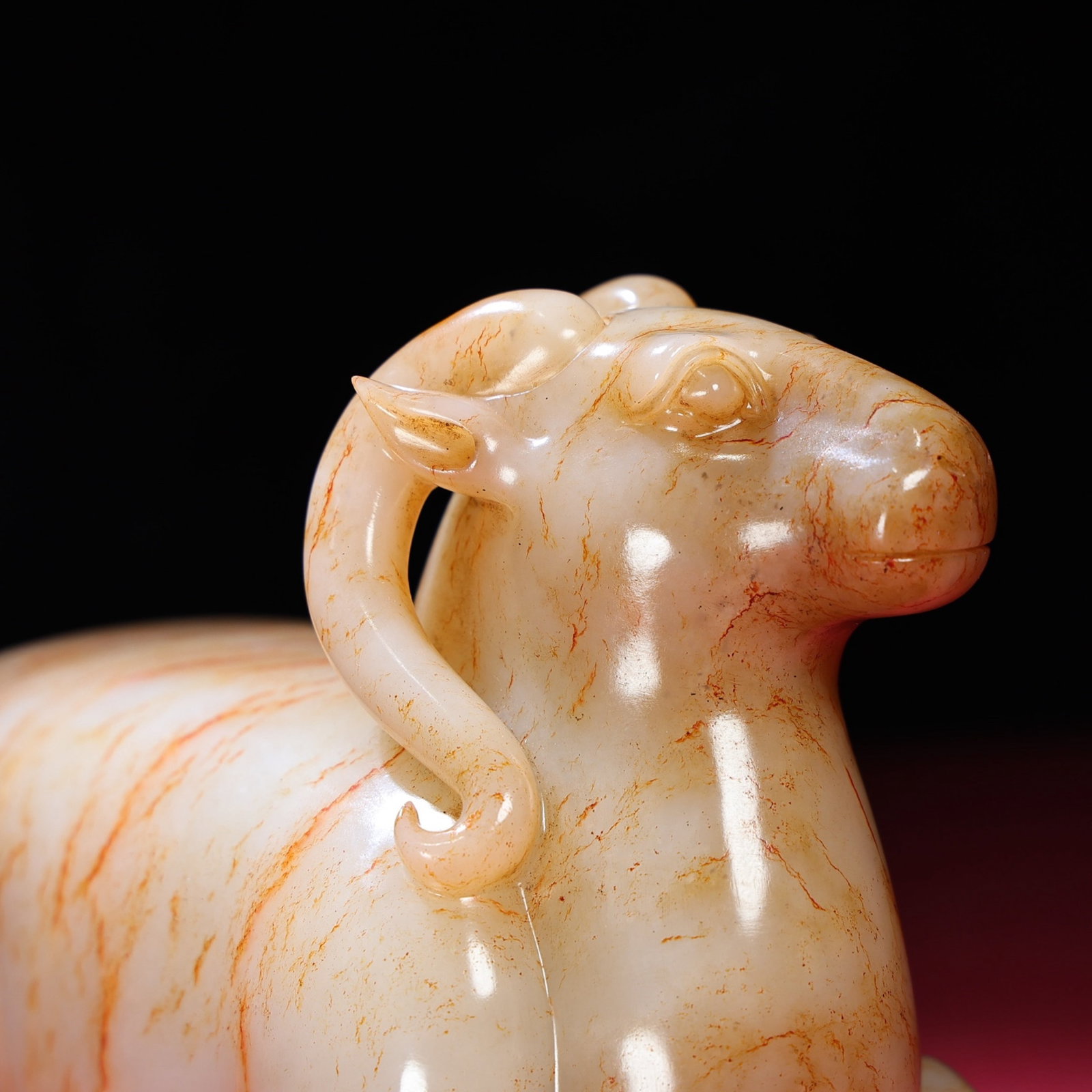 An Exquisite White Jade Sheep Ornament - 8