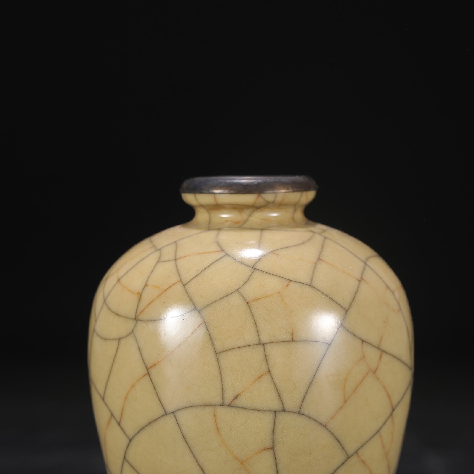 An Exquisite Ge yao Yellow Glazed Cover with Silver Vase - 3