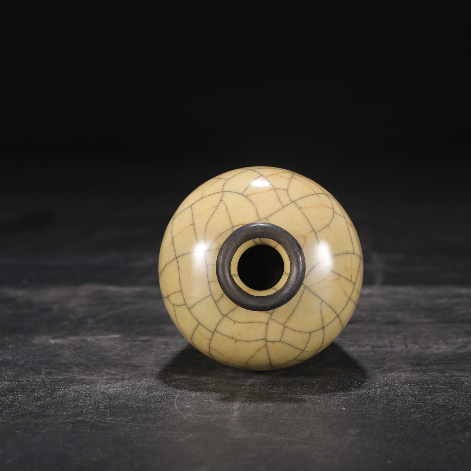 An Exquisite Ge yao Yellow Glazed Cover with Silver Vase - 5