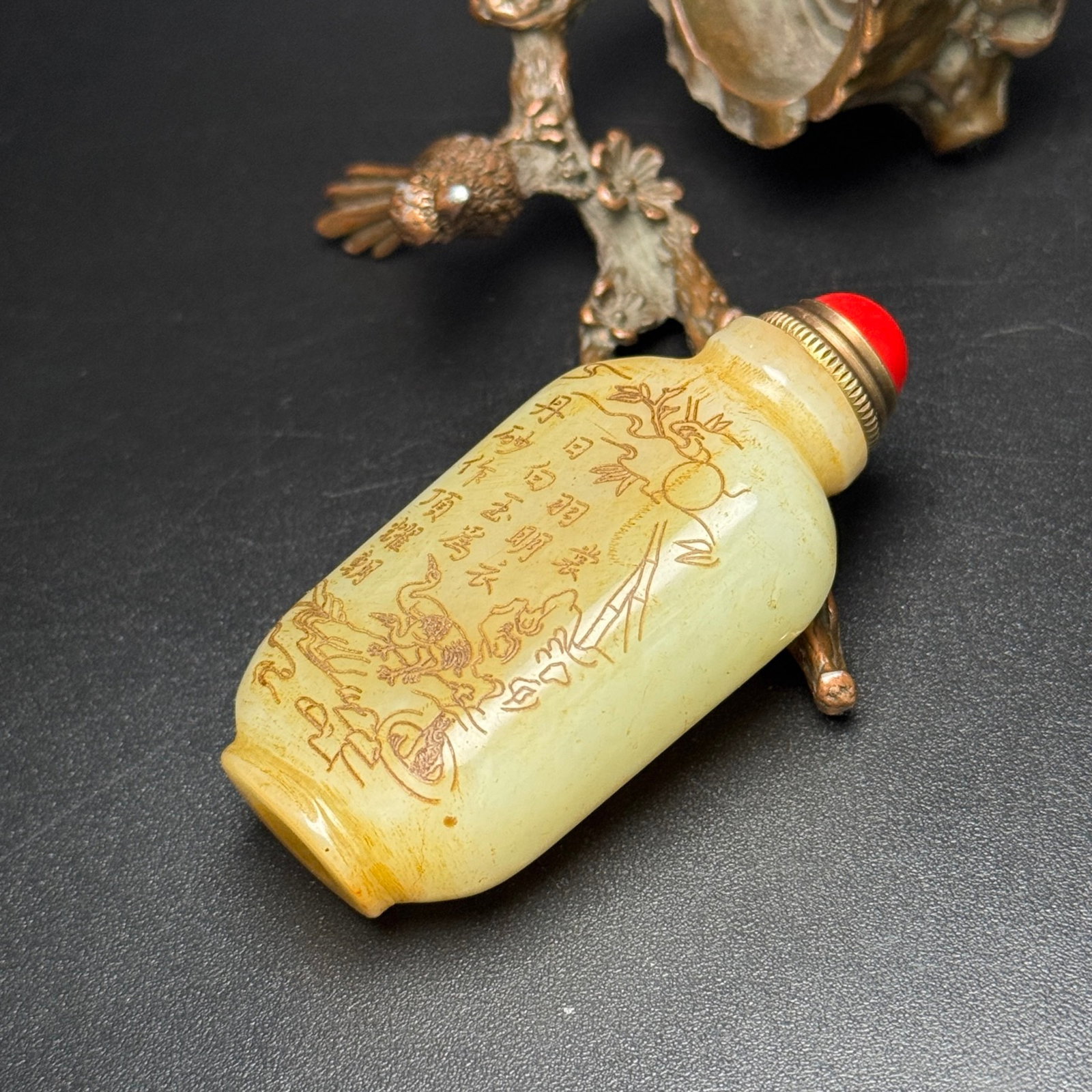 An Exquisite White Jade Crane Pattern Snuff Bottle,With Poem - 3
