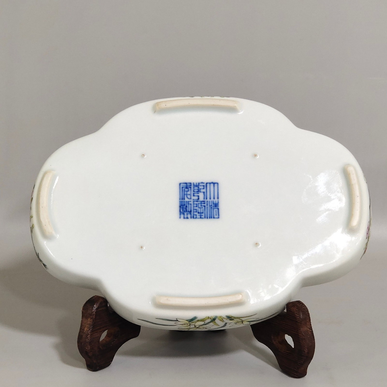 An Exquisite Famille-Rose Painted Gold Flower and Bird Pattern four legs Brush Washer - 8