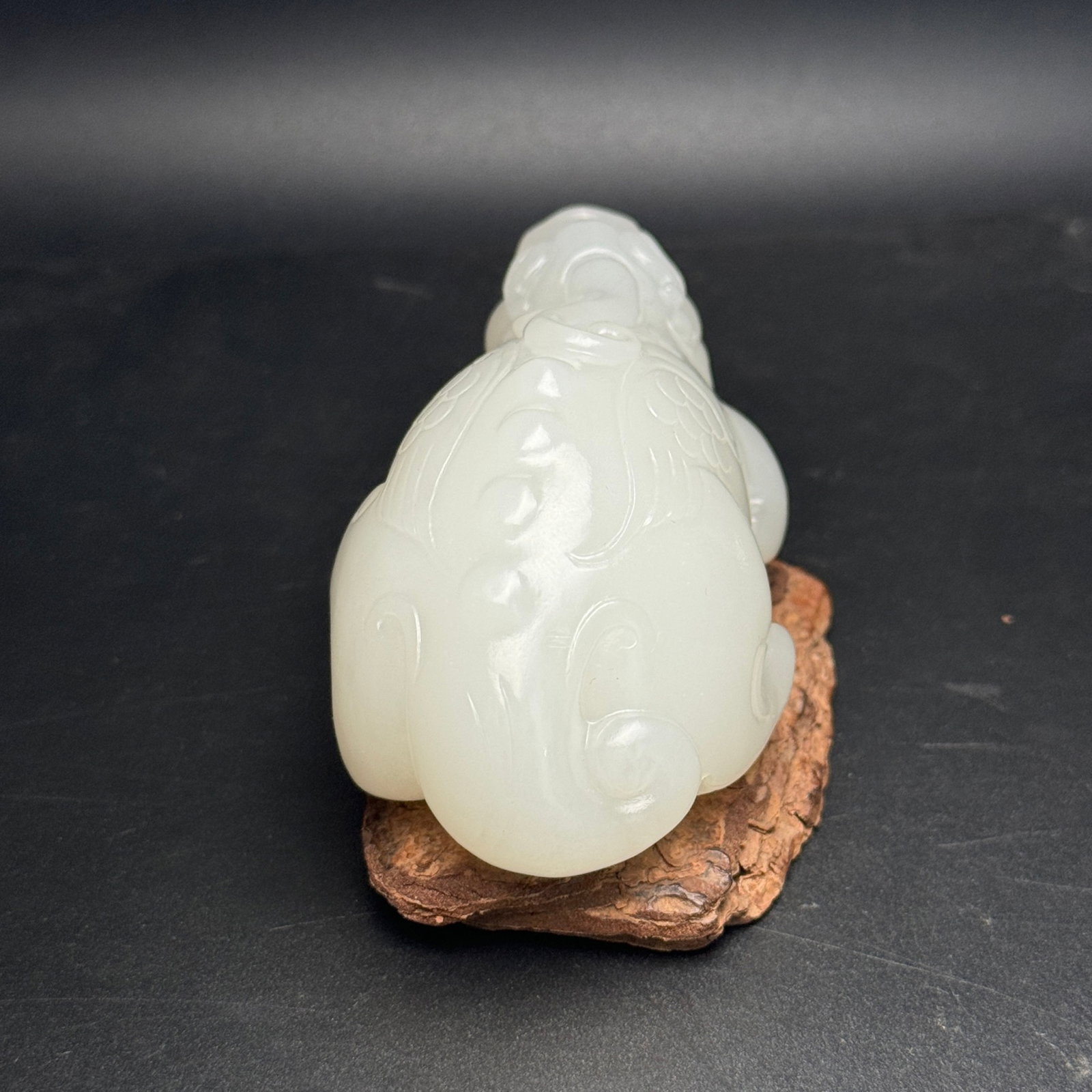 An Exquisite White Jade Auspicious Beast Ornament - 5