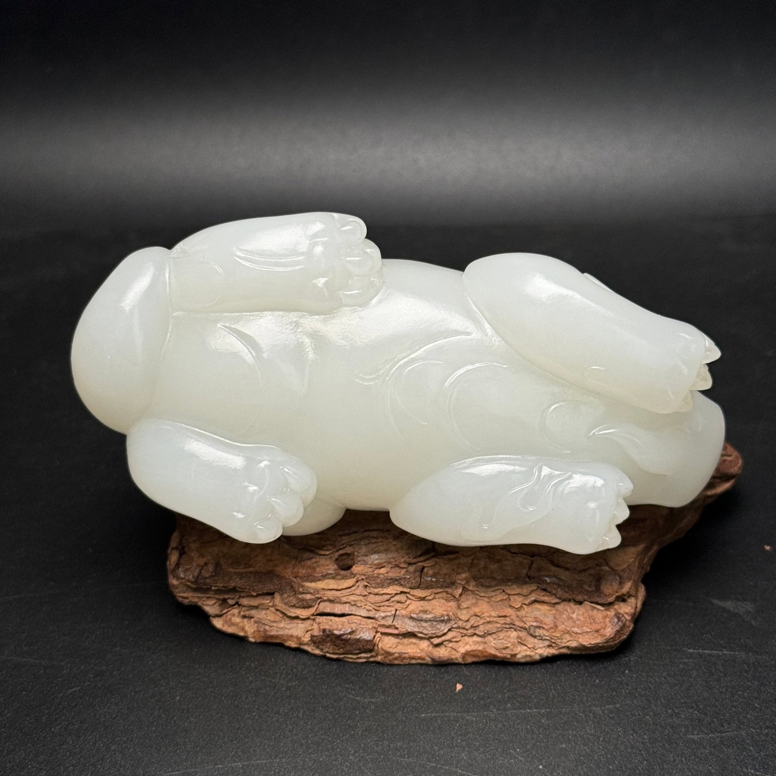 An Exquisite White Jade Auspicious Beast Ornament - 7