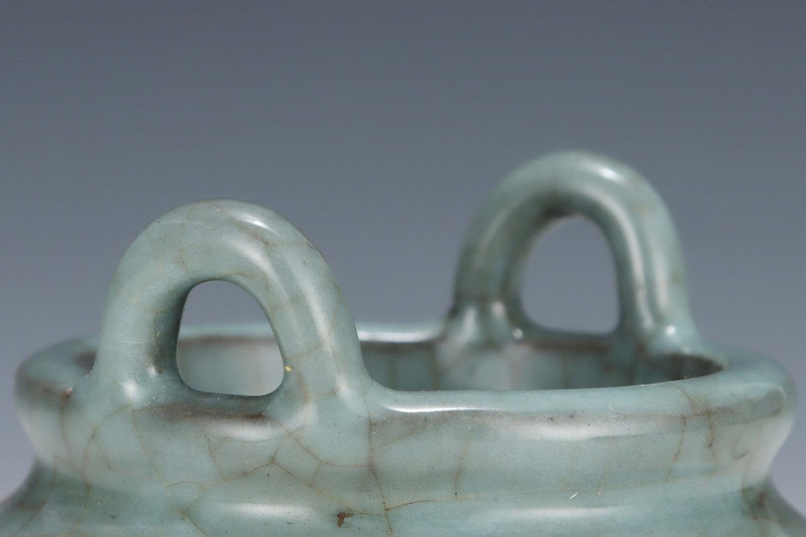 An Exquisite Guan yao Double-Ears Tripod Censer - 4