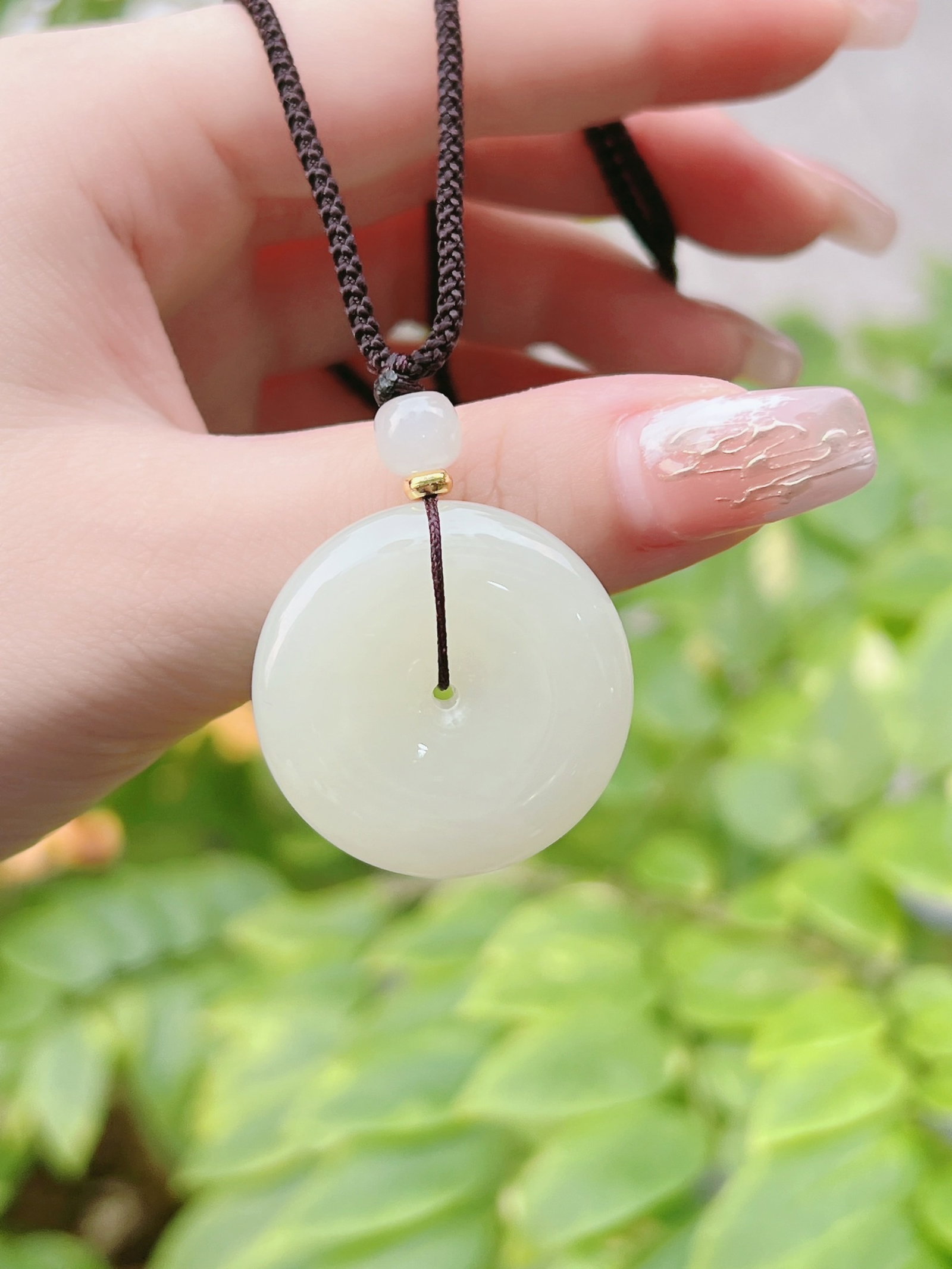 An Exquisite White Jade Pendant - 5