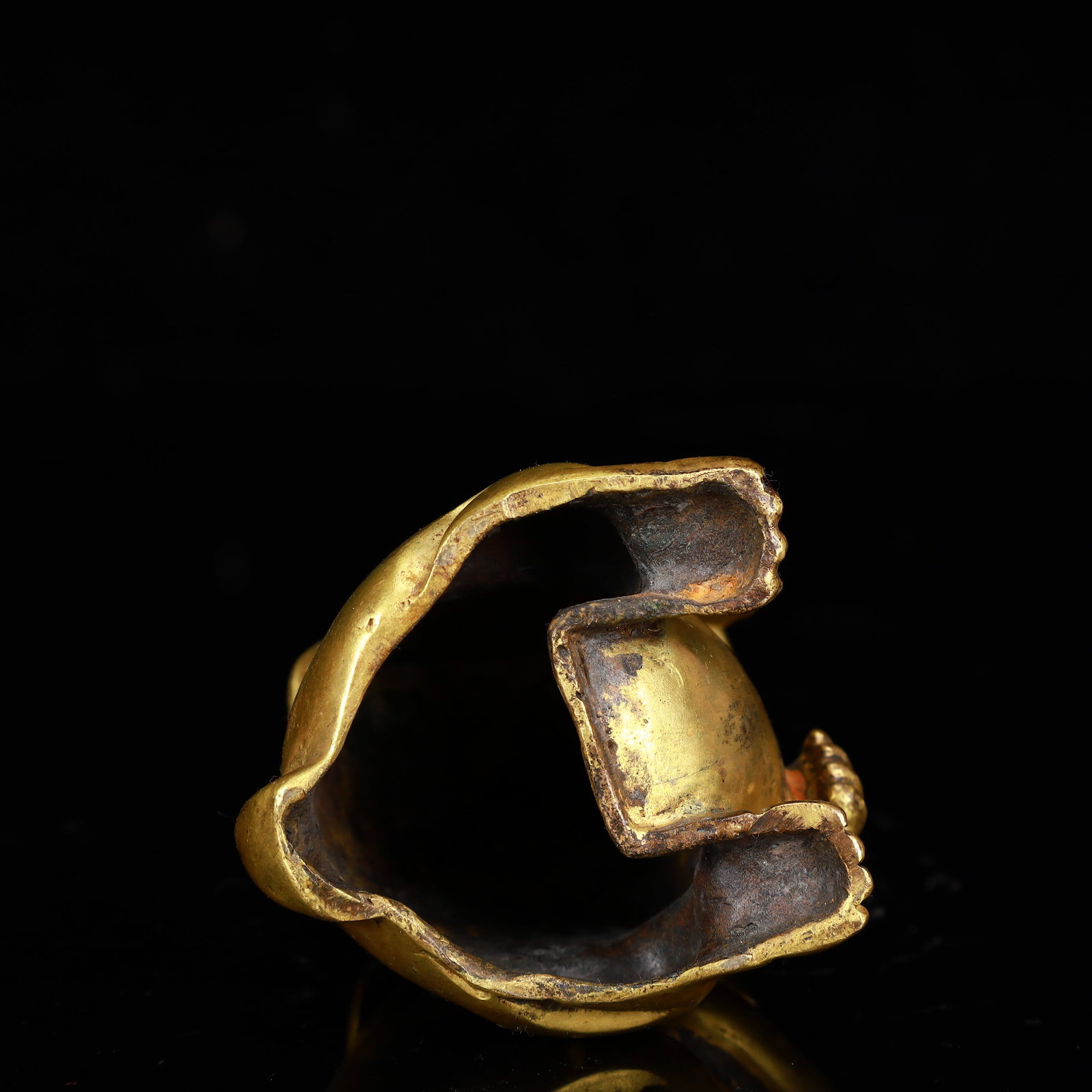 A Rare Gilt Bronze Rabbit Ornament - 8