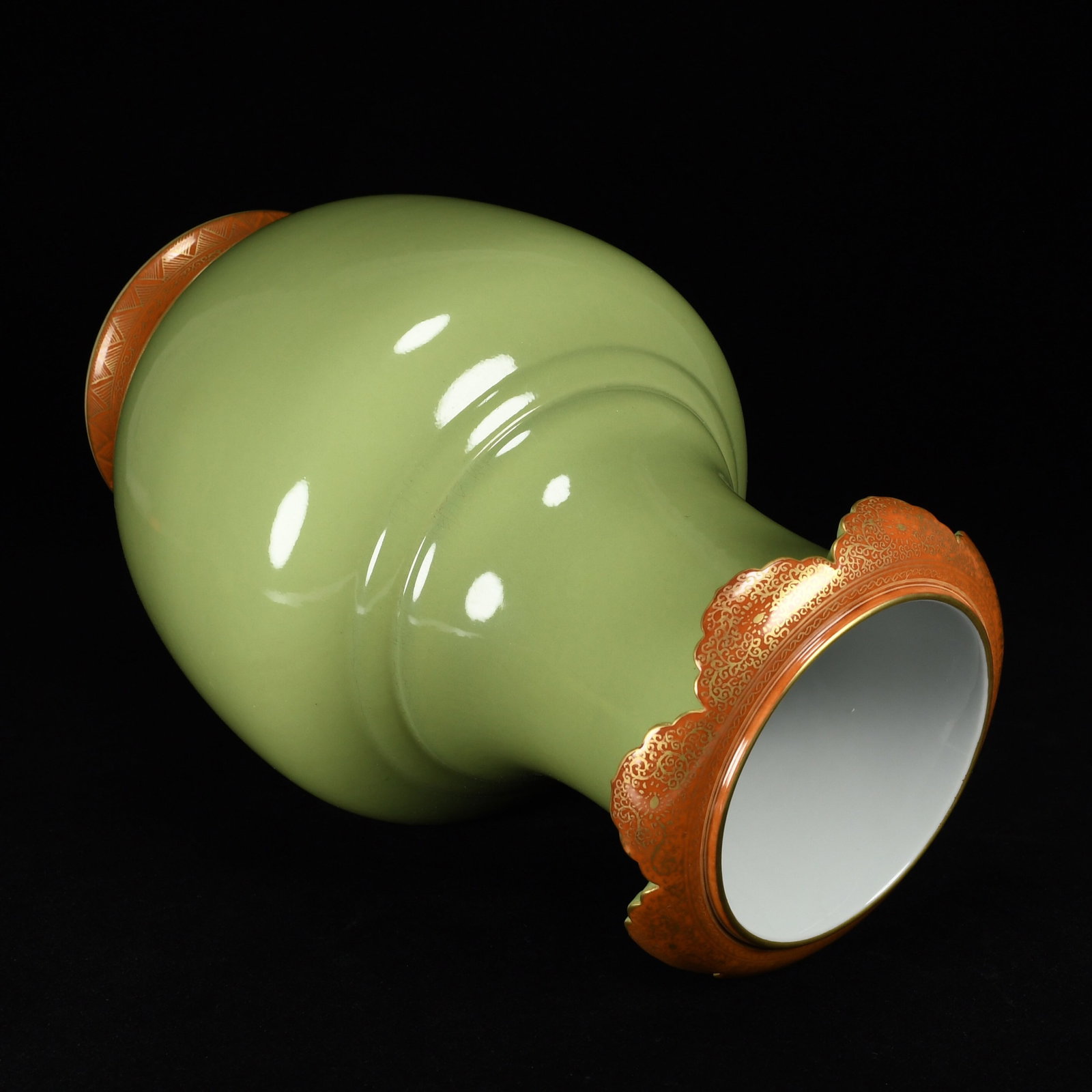 A Rare Guan yao Celadon Glazed Iron-Red Painted Gold Vase - 4