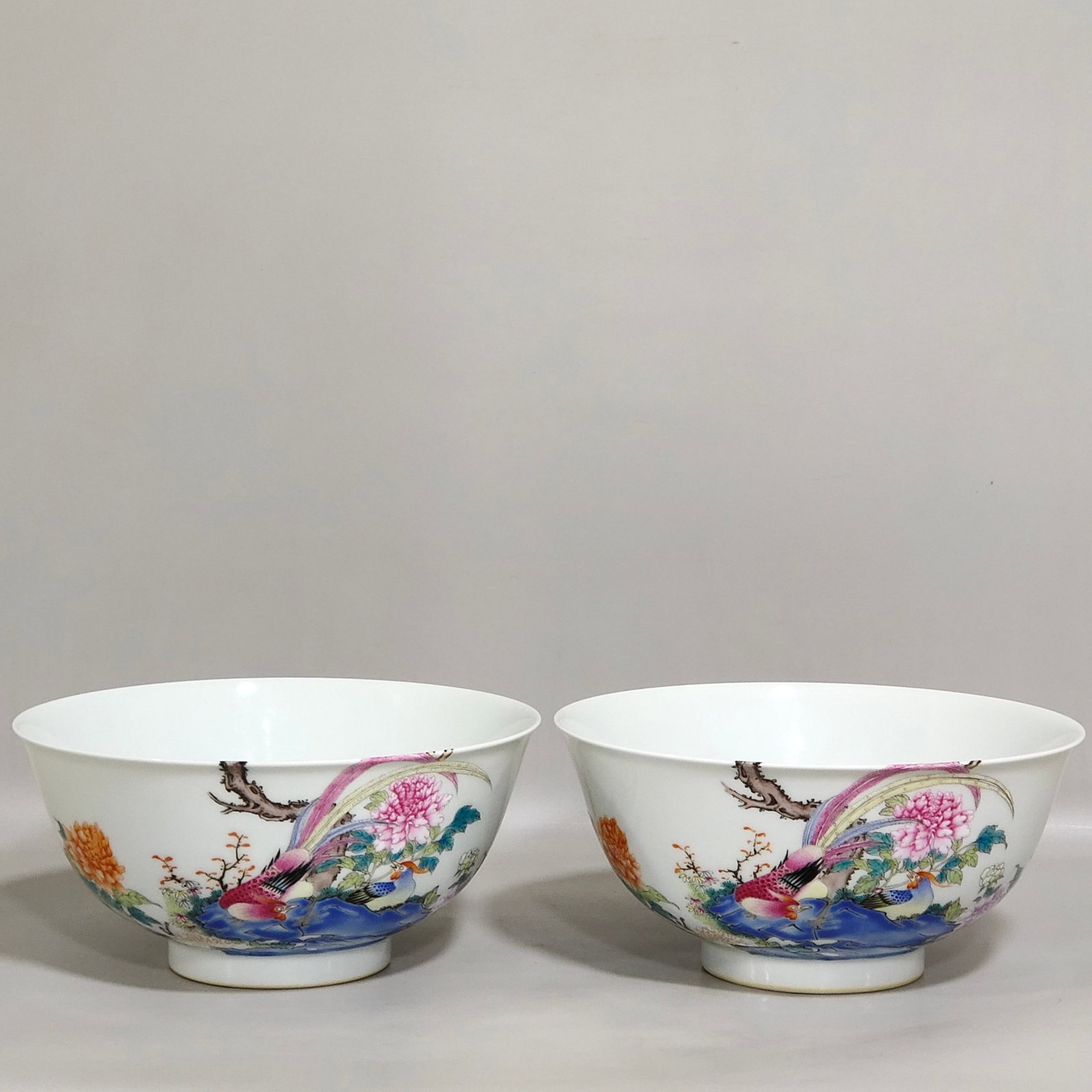 A Pair of Exquisite Famille-Rose Peony and Phoenix Pattern Bowls,With Poem - 2