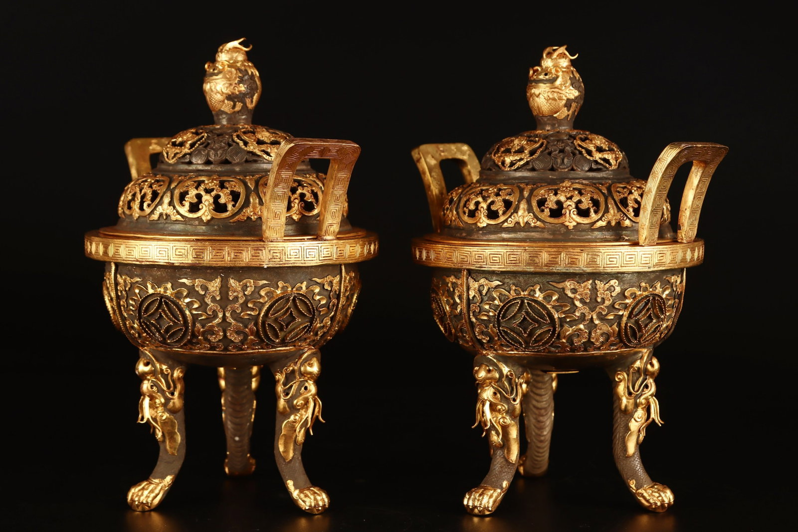 A Pair of Exquisite Gilt Bronze Double-Ears Tripod Censers - 2