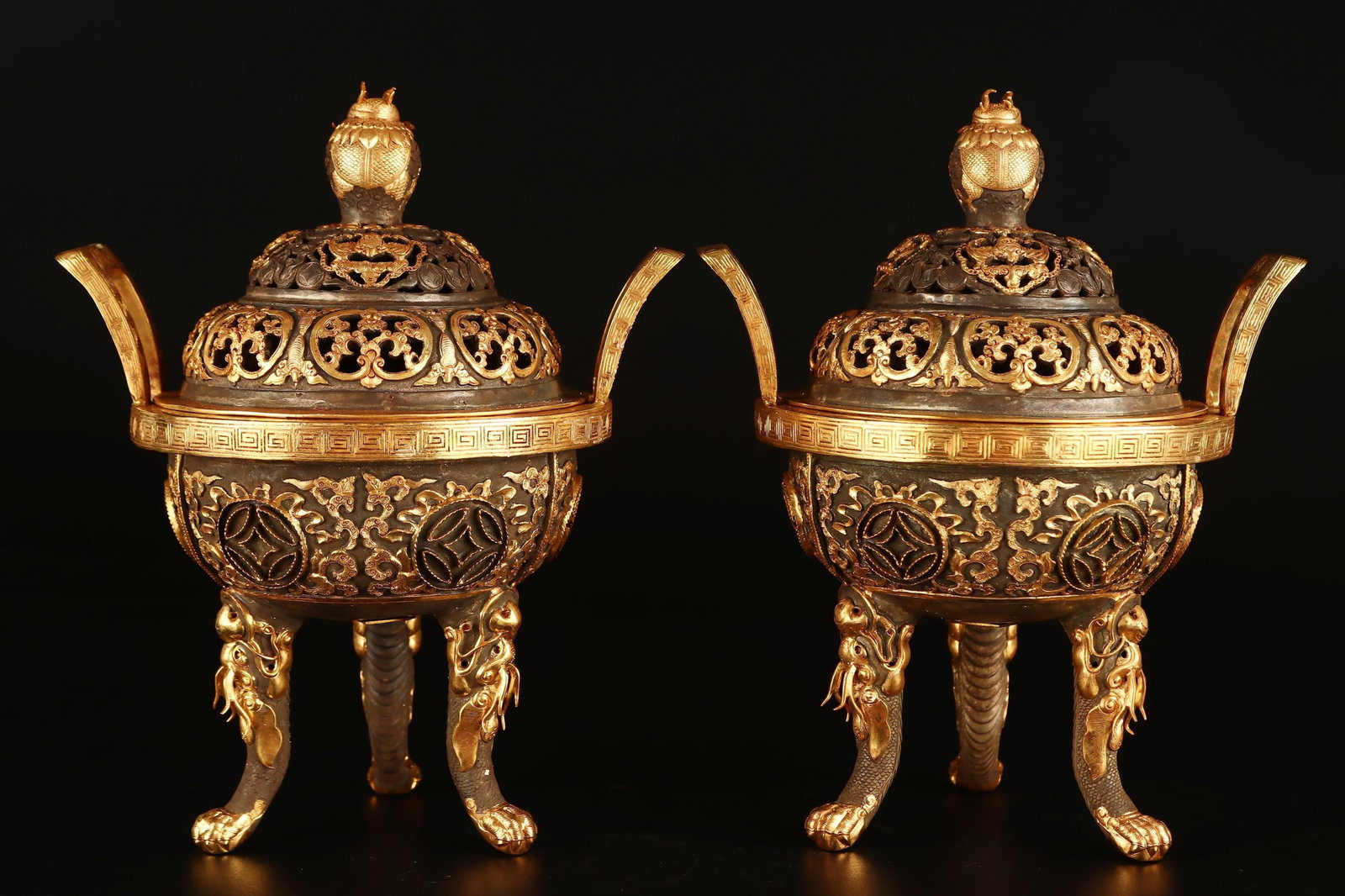 A Pair of Exquisite Gilt Bronze Double-Ears Tripod Censers - 3