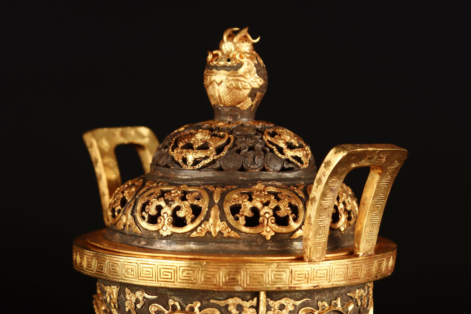 A Pair of Exquisite Gilt Bronze Double-Ears Tripod Censers - 5