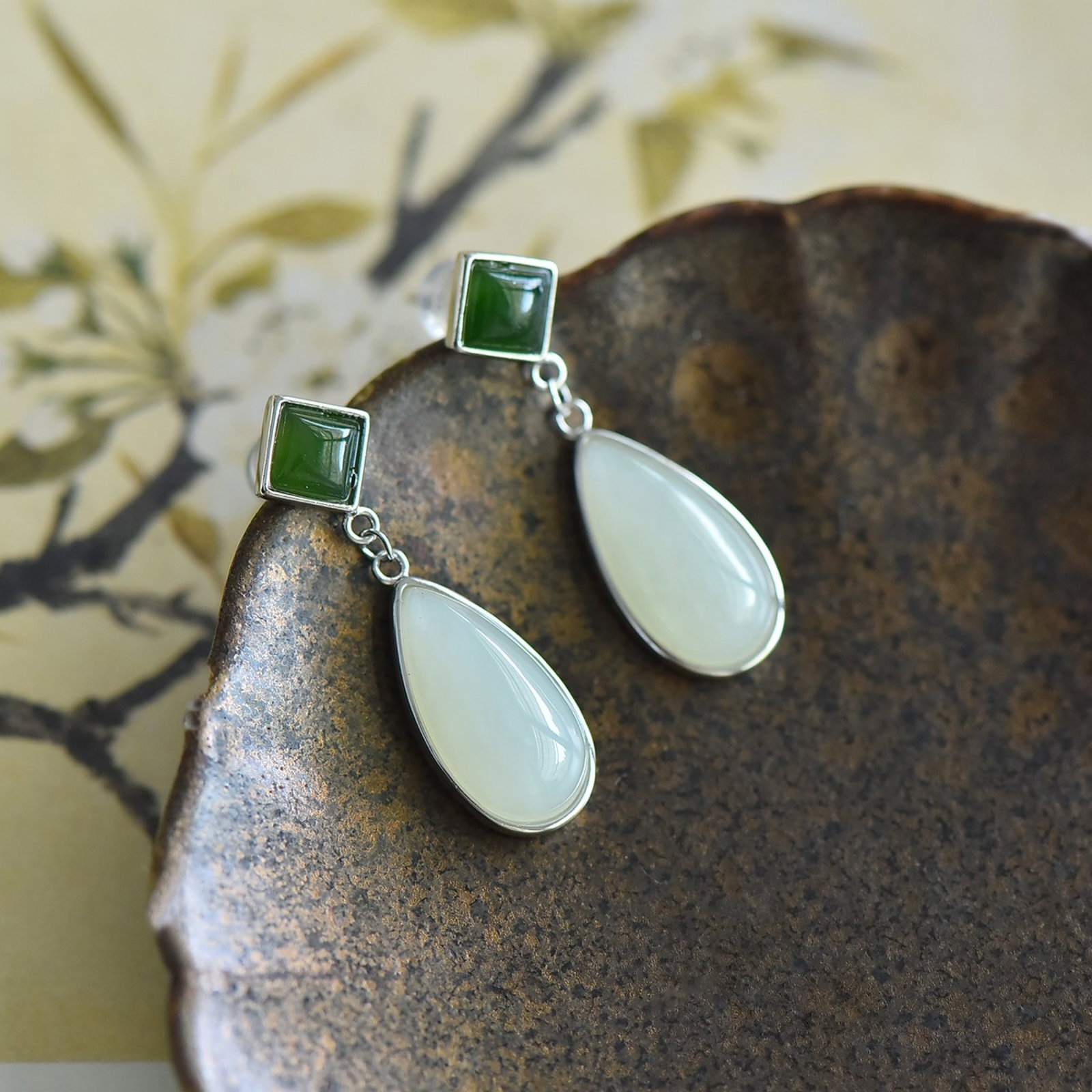 A Pair of Exquisite Sterling Silver Inlaid White Jade Earrings,Inlaid Jaspers - 2