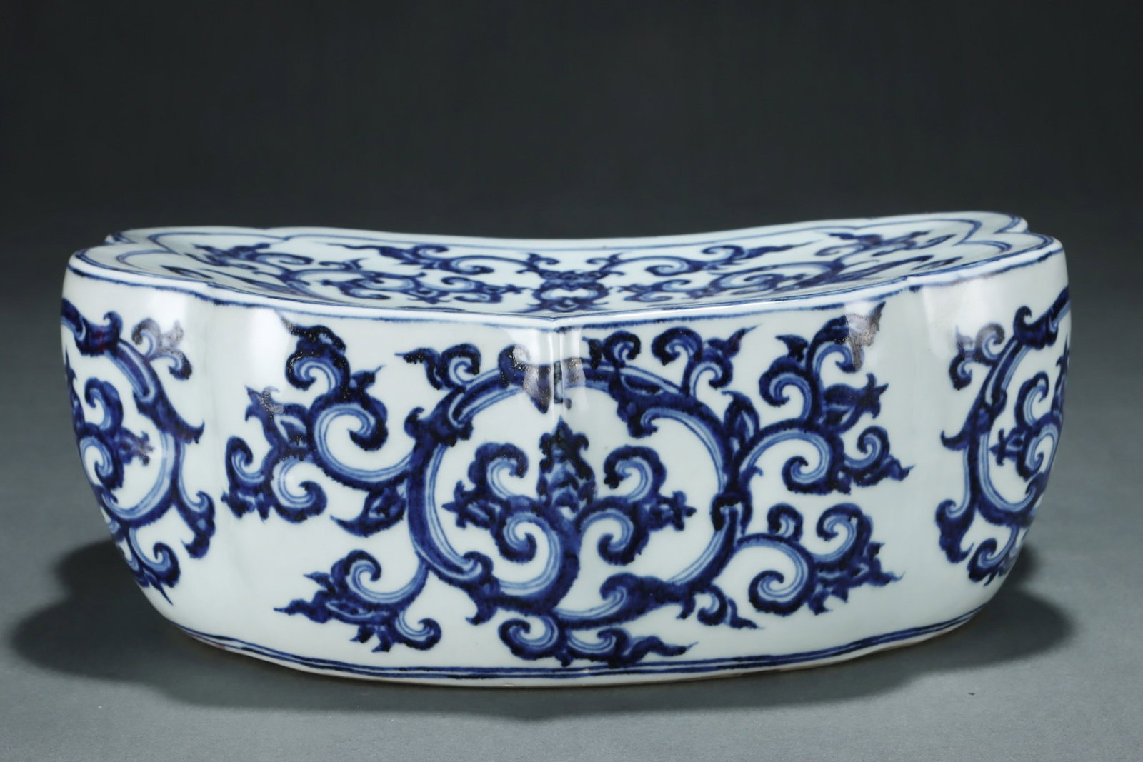 A Rare Blue and White Lotus Pattern Pillow,With Vertical Scroll Painting on Silk - 2