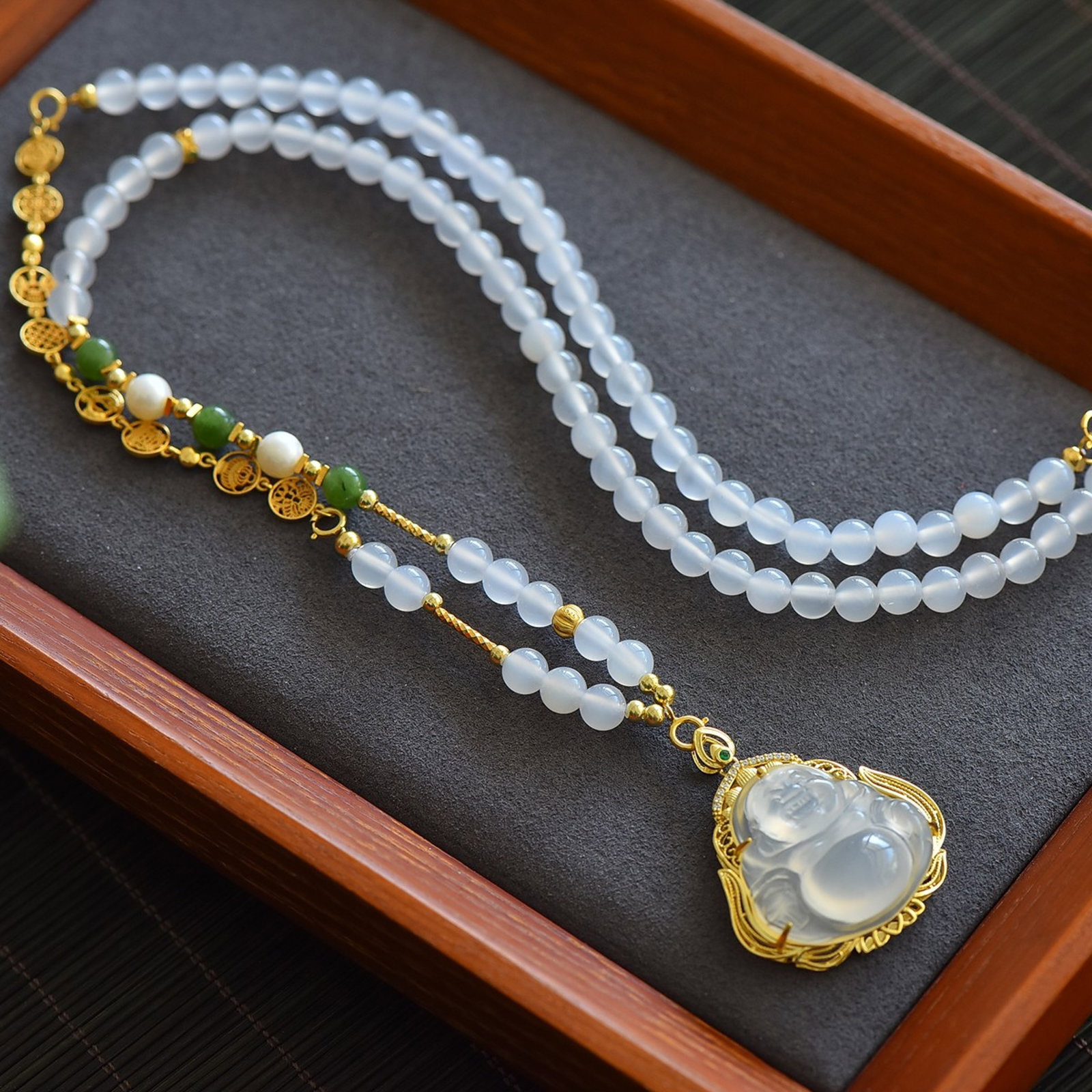 An Exquisite Sterling Silver-Gold Plated Inlaid Agate Pendant - 4