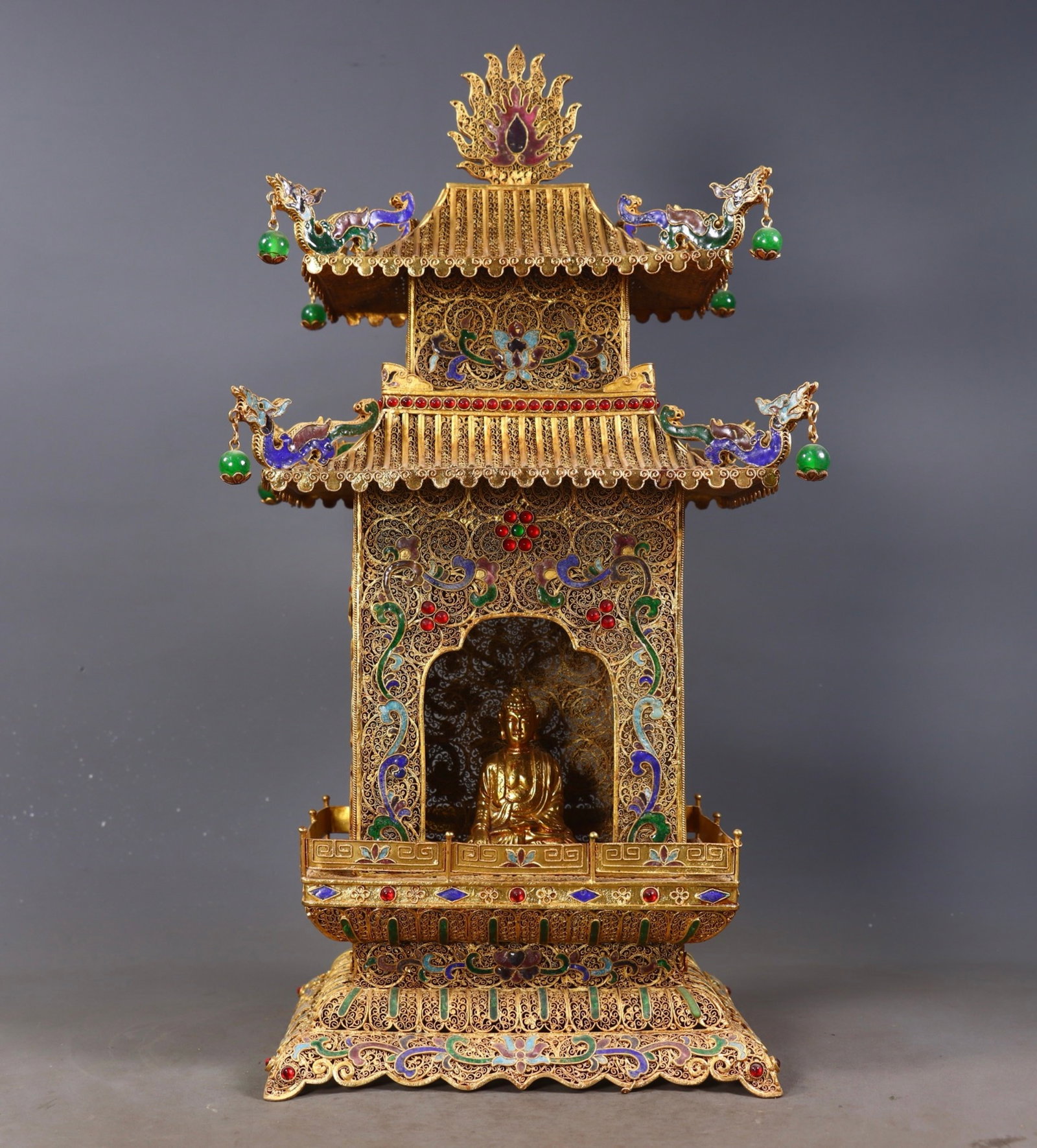 A Huge Filigree and Gilding Niche,Inlaid Gems: Estimated Value:10000-20000 A Huge Filigree and Gilding Niche,Inlaid Gems,Qing Dynasty,China,Qianlong Four-character Mark,Size:17.3inx8.9inx6.7in,Weight:2550g