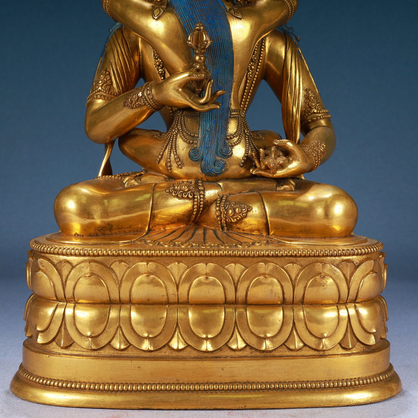 A Solemn Gilt Bronze Buddha Statue - 4