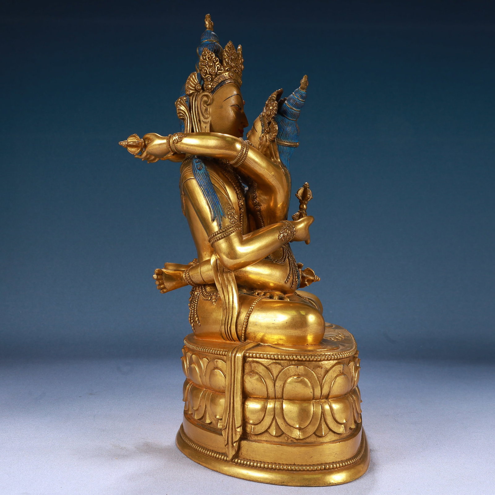 A Solemn Gilt Bronze Buddha Statue - 9