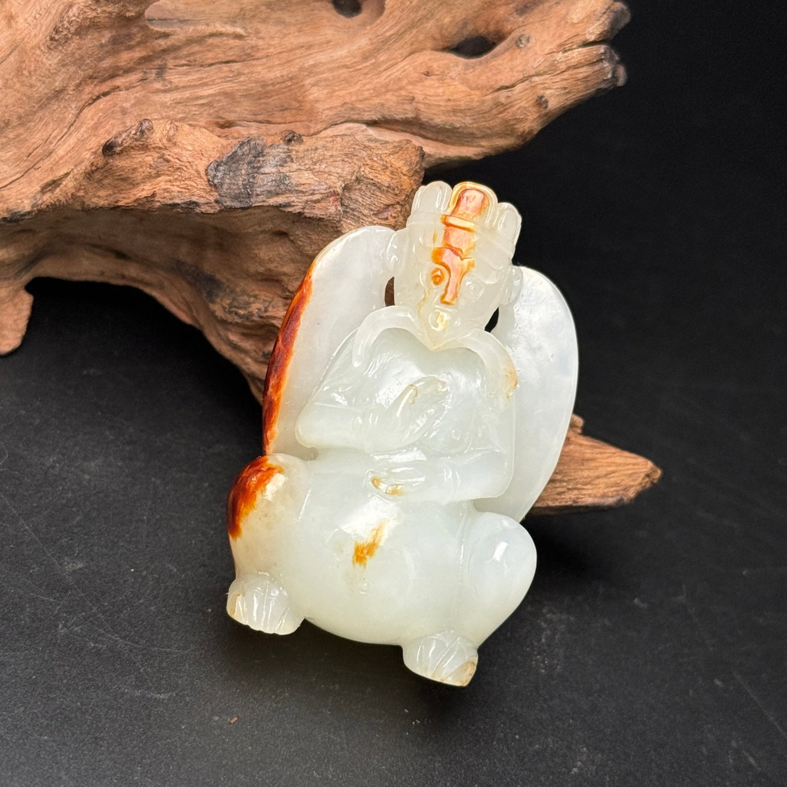 An Exquisite White Jade Statue of Garu?a Pendant - 2