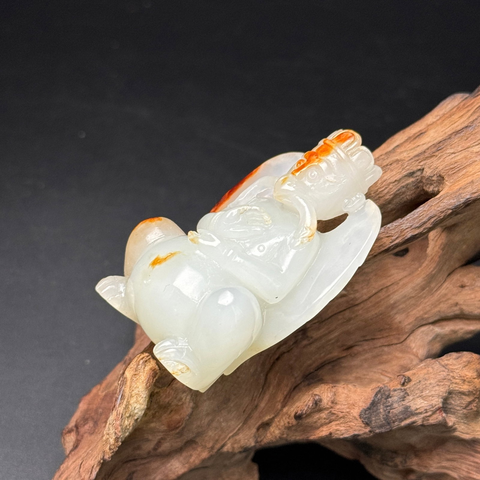 An Exquisite White Jade Statue of Garu?a Pendant - 4