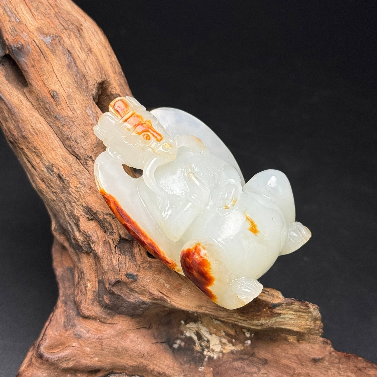 An Exquisite White Jade Statue of Garu?a Pendant - 5