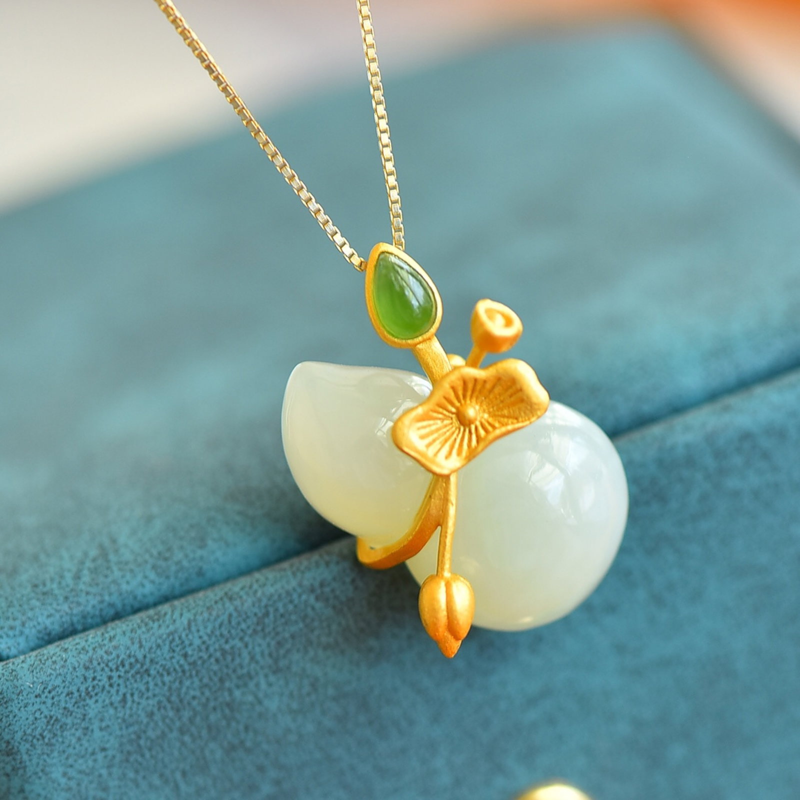 An Exquisite Sterling Silver-Gold Plated Inlaid White Jade Pendant - 3