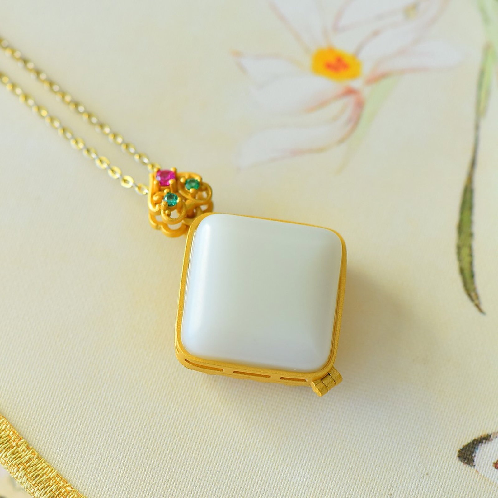 An Exquisite Sterling Silver-Gold Plated Inlaid White Jade Pendant - 3