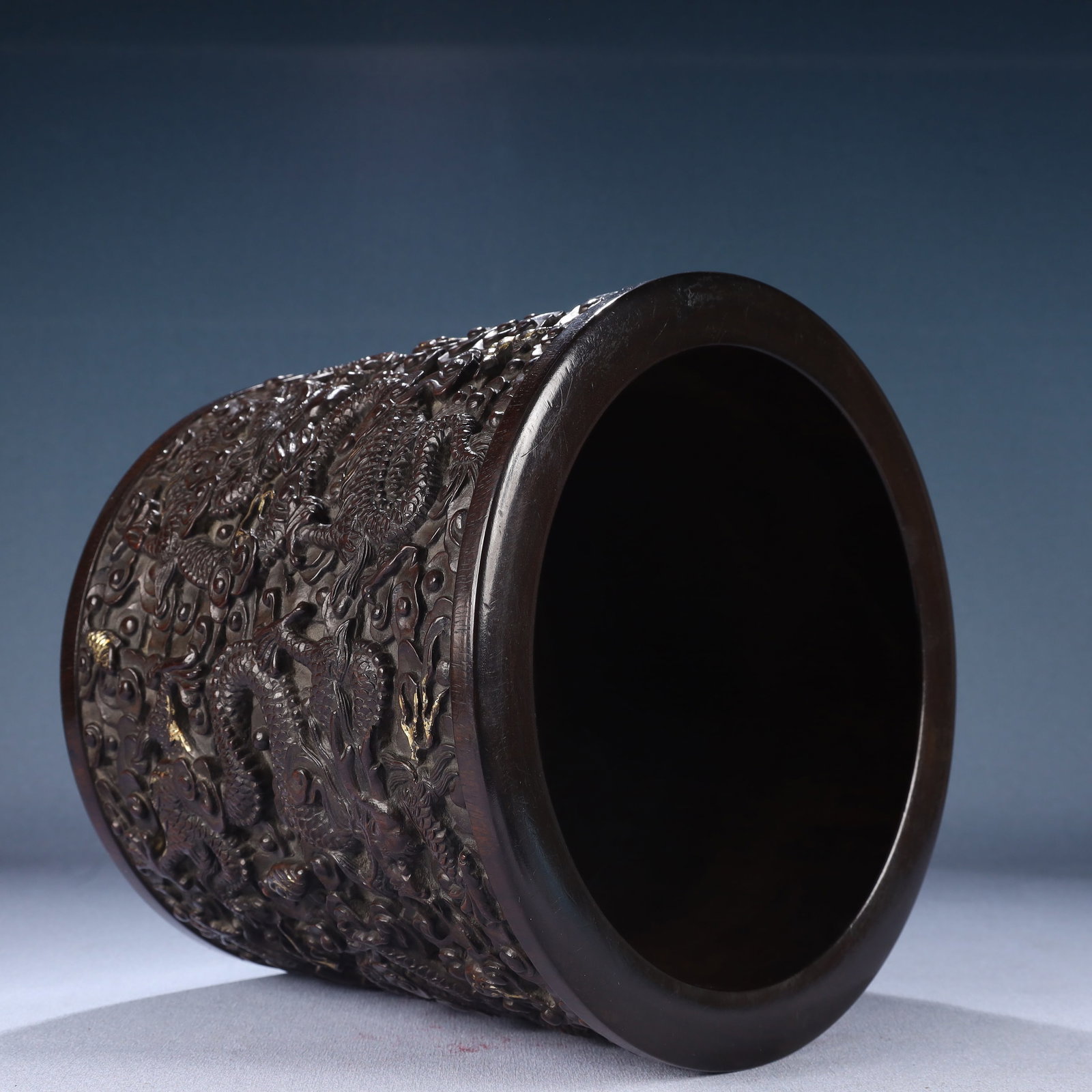 An Exquisite Zitanwood Auspicious Cloud and Dragon Pattern Brush Pot - 8