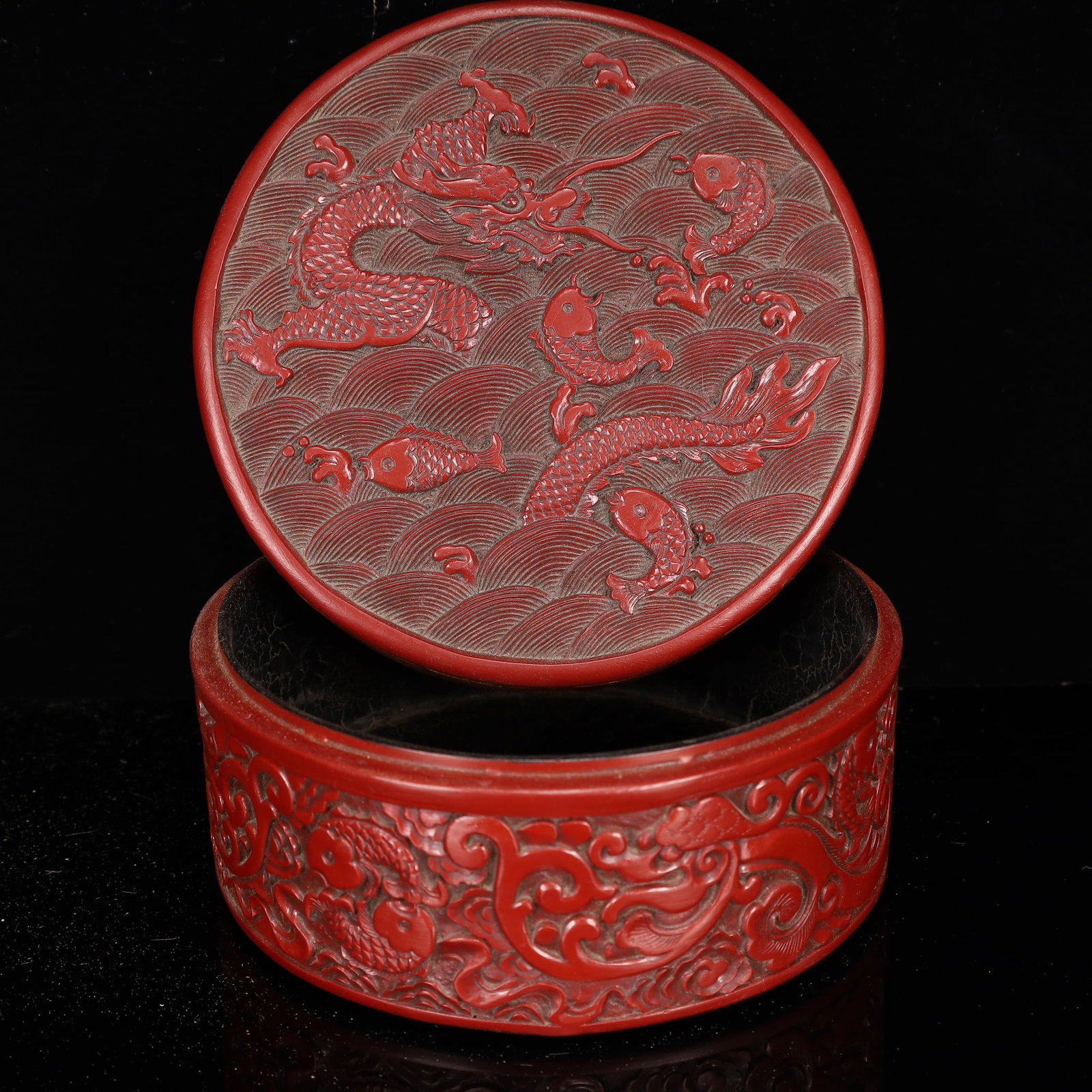 An Exquisite Carved Red Lacquer Dragon and Fish Pattern Box with Cover - 2