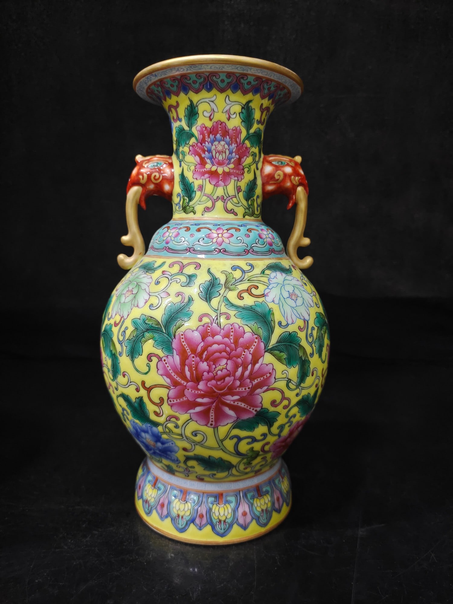 A Exquisite Enamel Lotus Pattern Double-Ears Vase - 3