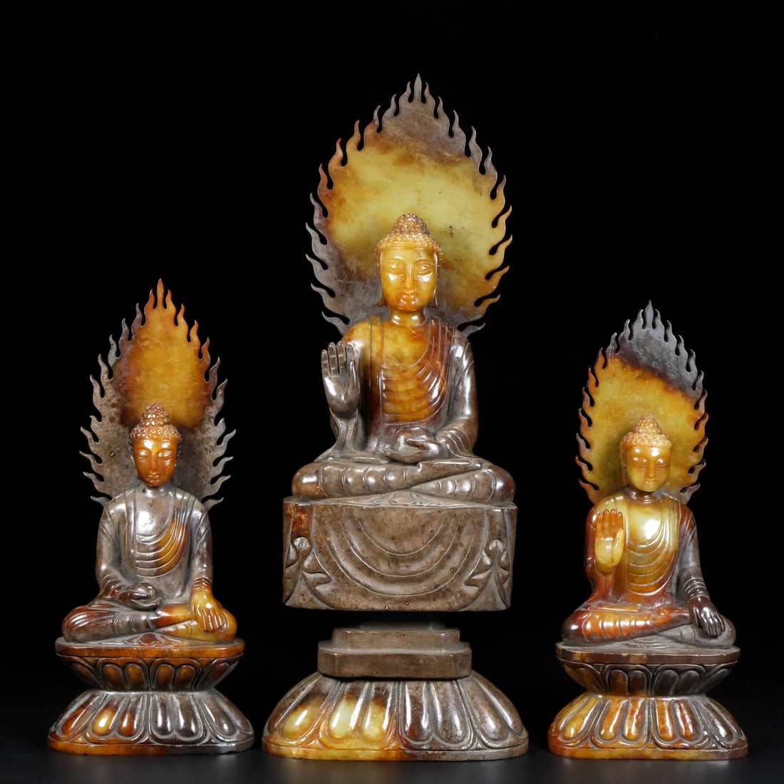 A Set of Exquisite Hotan Jade Buddha statue Ornament: A Set of Exquisite Hotan Jade Buddha statue Ornament,Qing Dynasty, China,Size:3.9inx2inx9.1in,5.1inx2.8inx13.2in,3.9inx2.2inx9.1in,Weight:4500g