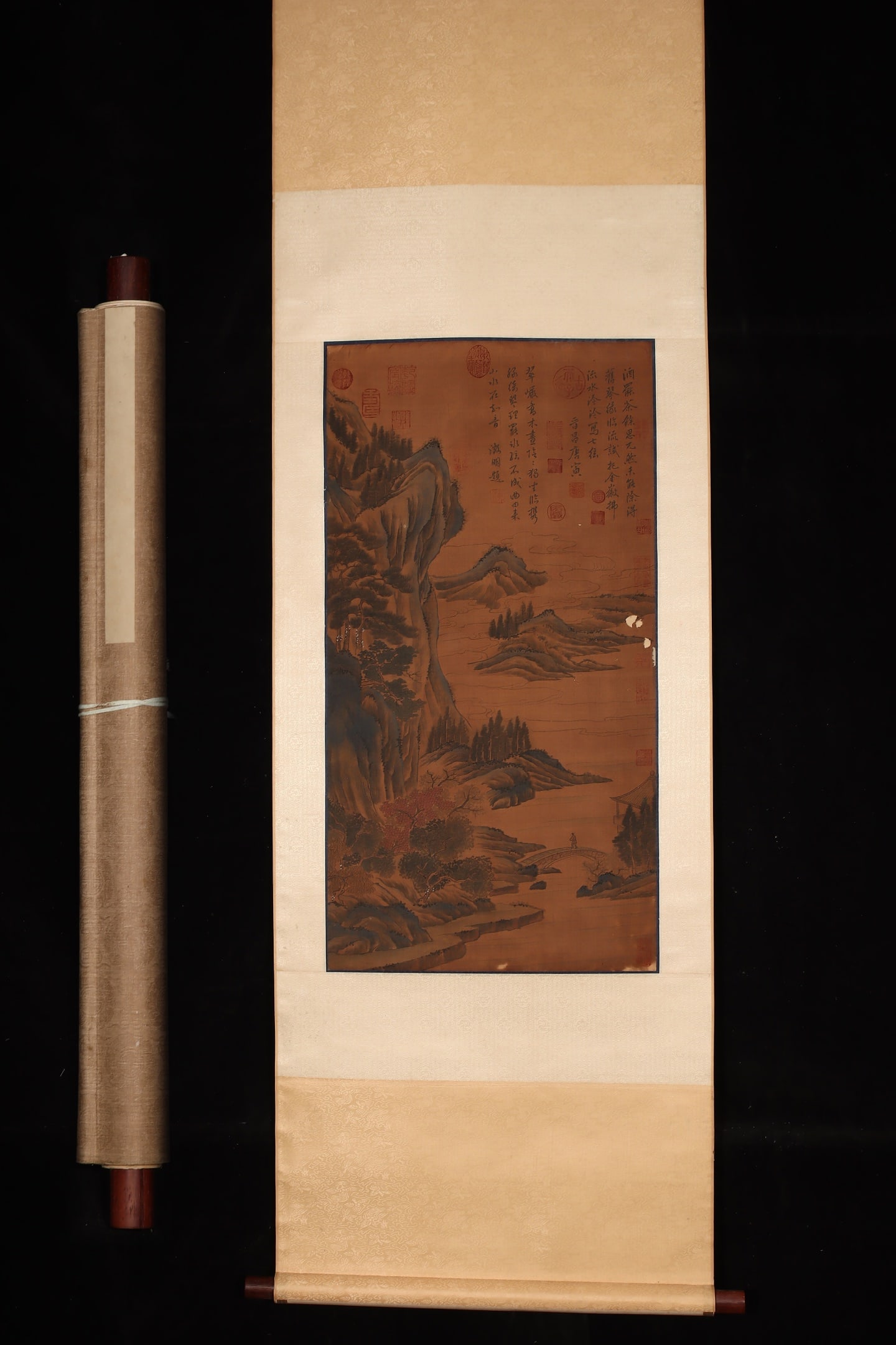 A Chinese Vertical Scroll Ink Painting of Landscape on Silk: A Chinese Vertical Scroll Ink Painting of Landscape on Silk,Ming Dynasty, China,Tang Yin,without frame size:32.9inx17.1in