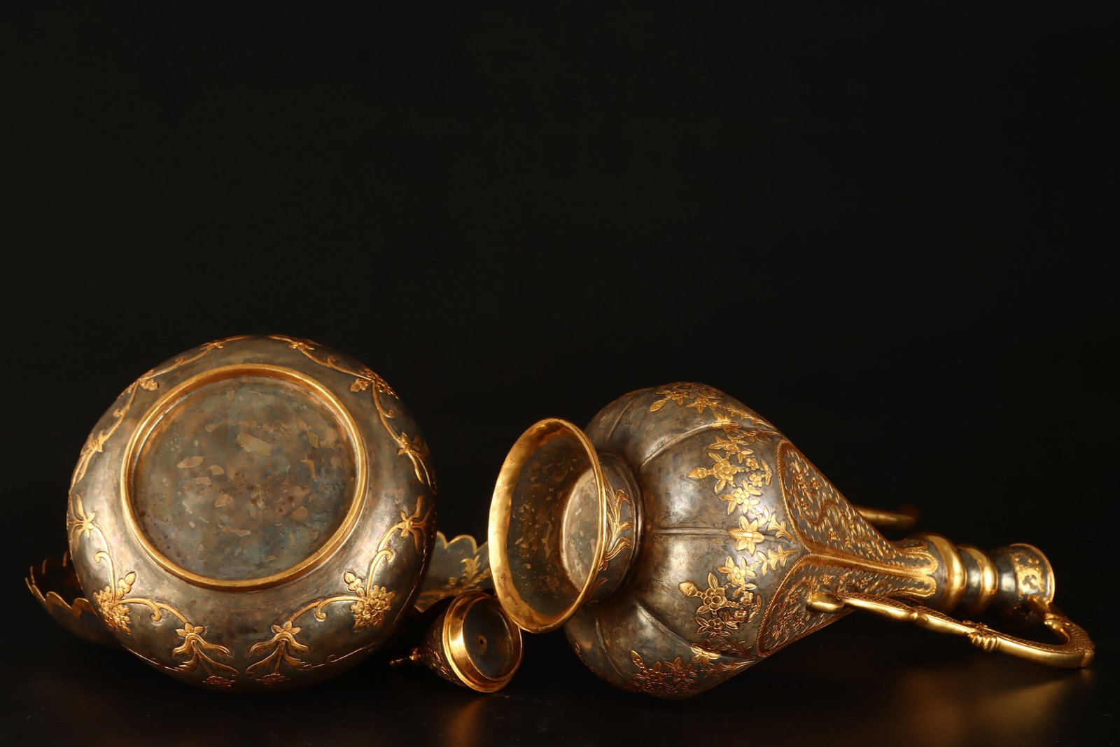 A Exquisite Gilt Bronze Scroll Pattern Ewer - 8