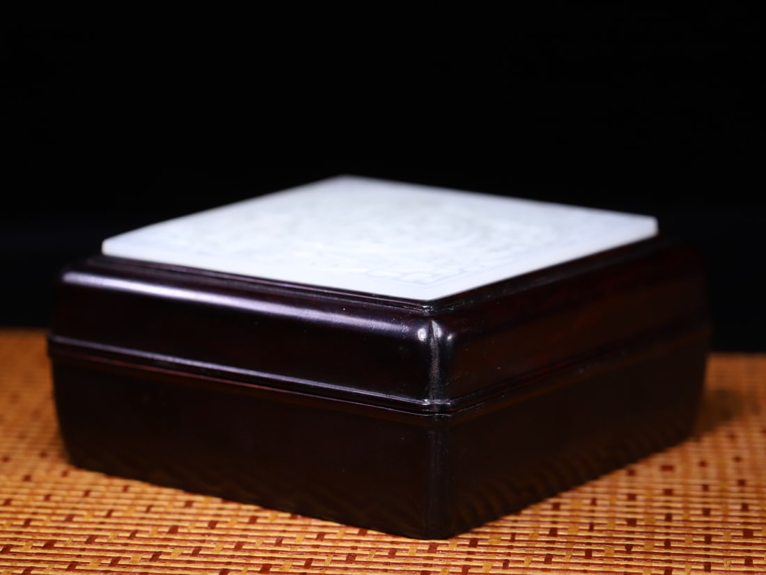 A Exquisite Hotan Jade Bat Pattern Box - 5