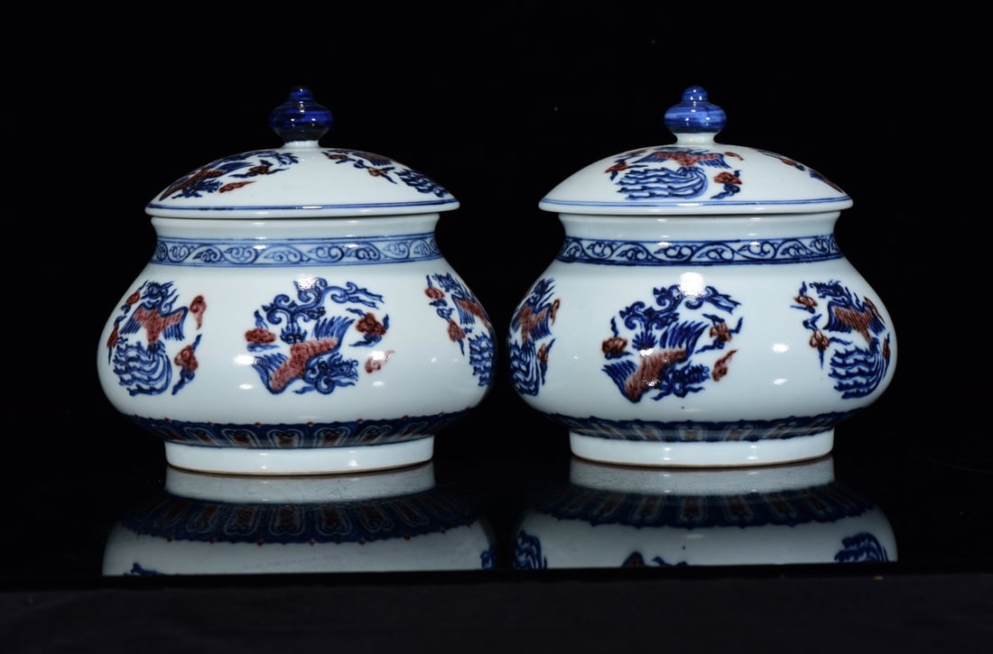 A pair of Exquisite Blue and White Underglaze-Red Phoenix pattern Jar: A pair of Exquisite Blue and White Underglaze-Red Phoenix pattern Jar,Ming Dynasty, China,Xuande Six-character Mark,Size:7.1inx7.1in 一对青花釉里红凤