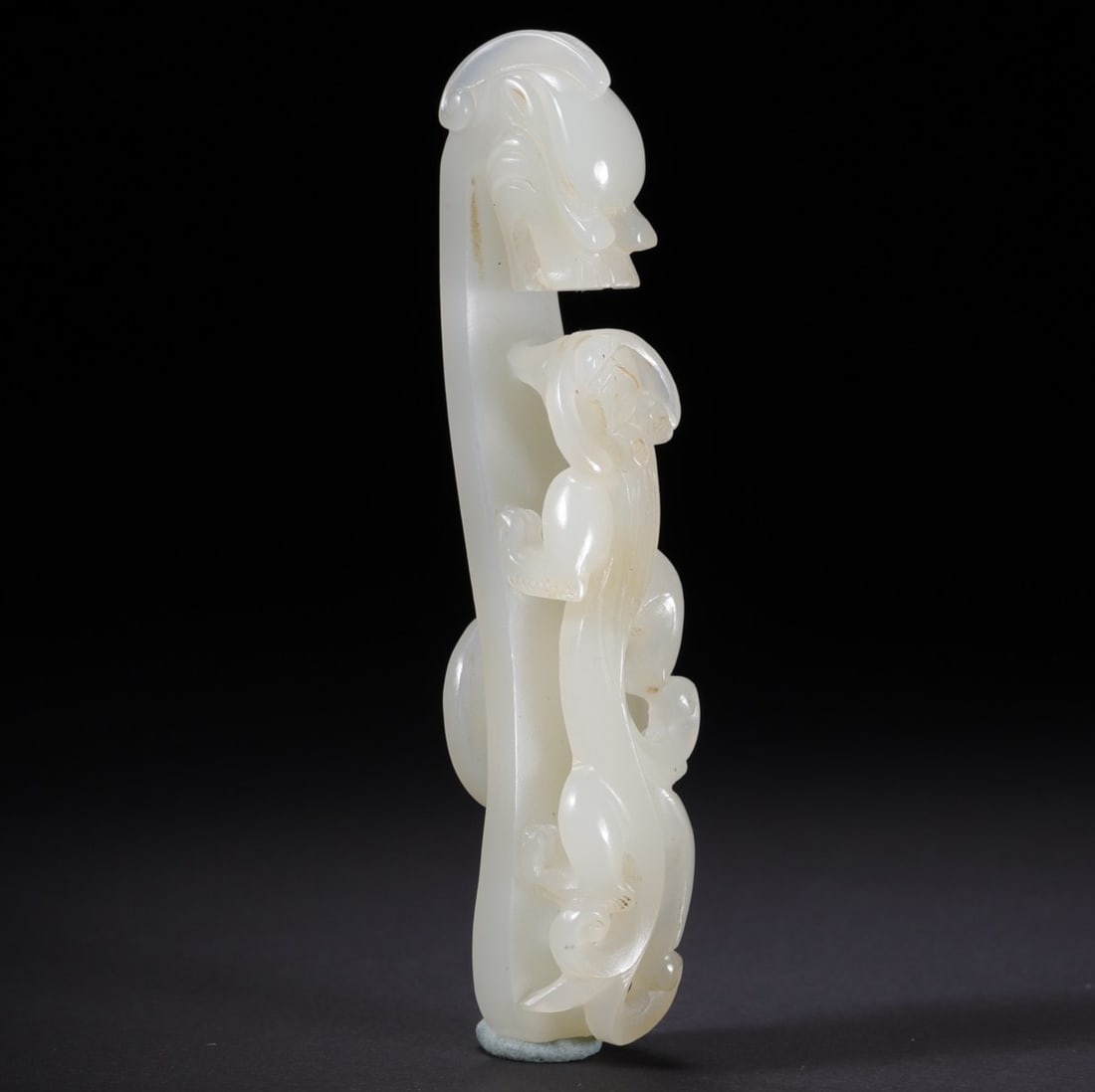 A Exquisite Hotan Jade Dragon Ornament (1 of 10)