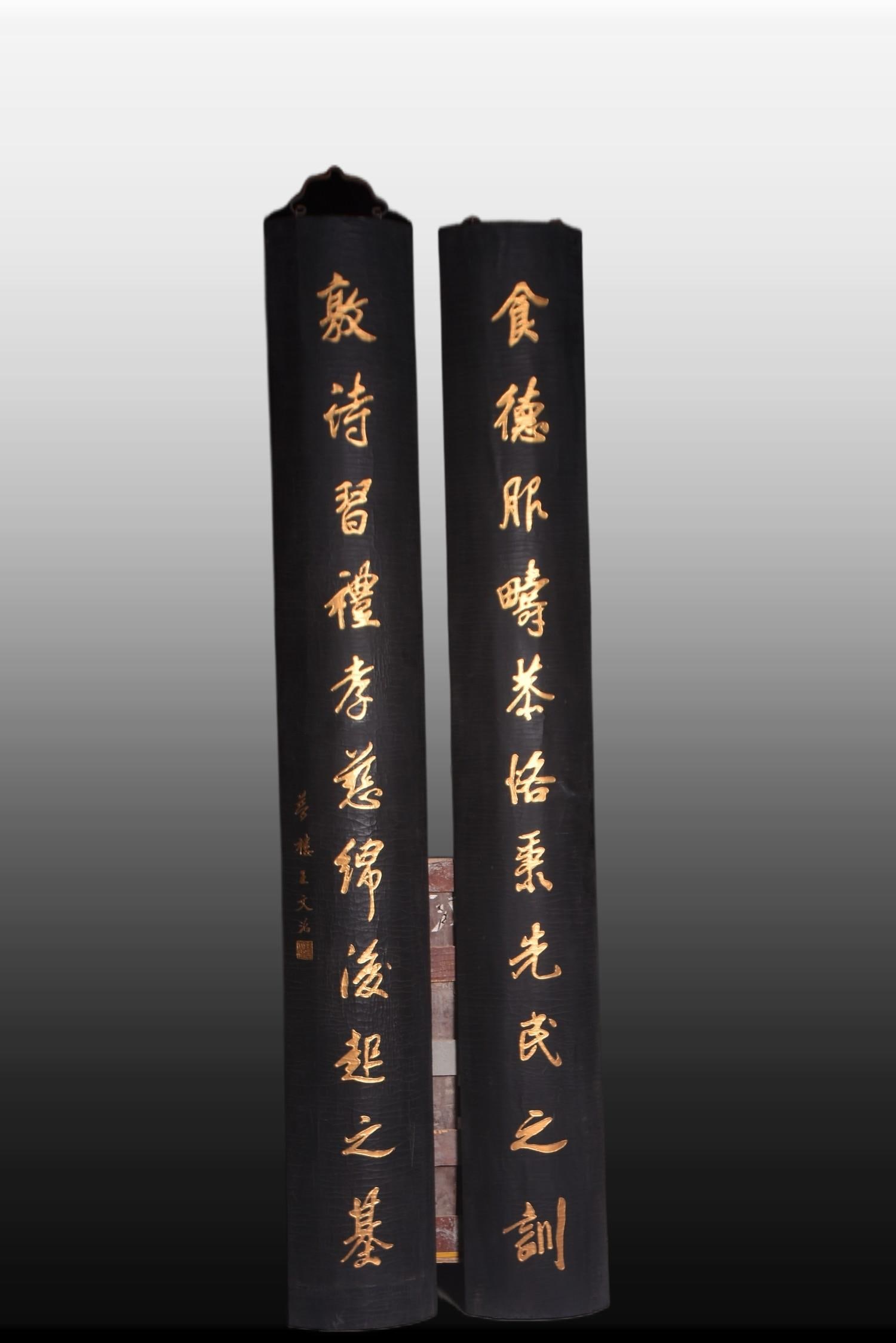 A Exquisite Wang wen zhi Mark Couplet Plaque: A Exquisite Wang wen zhi Mark Couplet Plaque,Qing Dynasty, China,Size:98.4inx13.8in 王文治款对联牌匾,中国清代