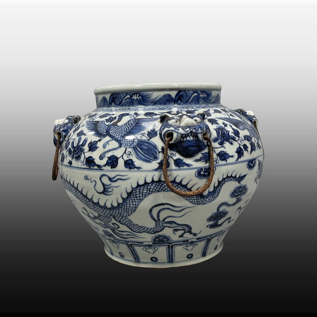 A Exquisite Blue and White Dragon Pattern Jar - 4
