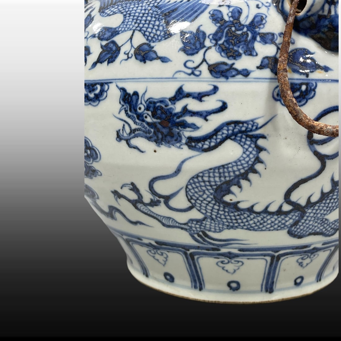 A Exquisite Blue and White Dragon Pattern Jar - 6