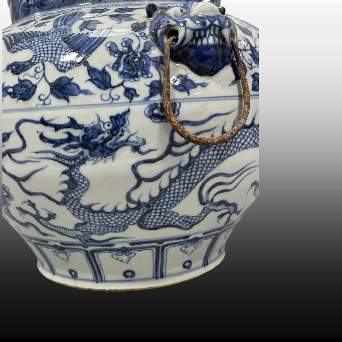 A Exquisite Blue and White Dragon Pattern Jar - 8