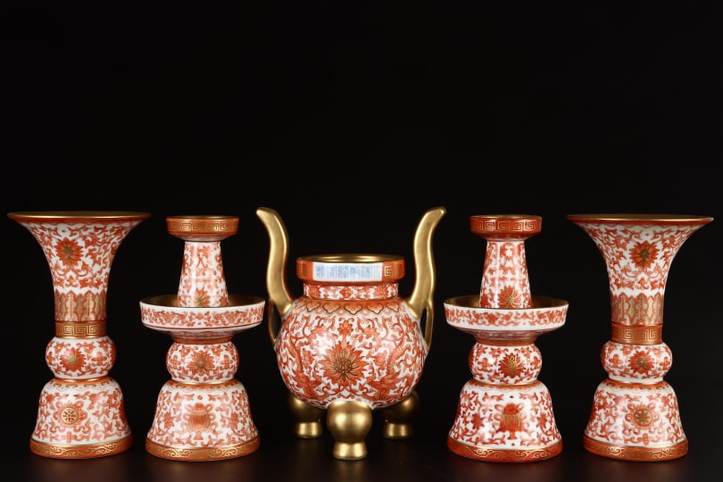 A Set of Exquisite Ruby Red-Glazed Painted Gold Lotus Pattern Censer: A Set of Exquisite Ruby Red-Glazed Painted Gold Lotus Pattern Censer,Qing Dynasty, China,Qianlong Six-character Mark,Size:7.9in 一套胭脂红描金缠枝